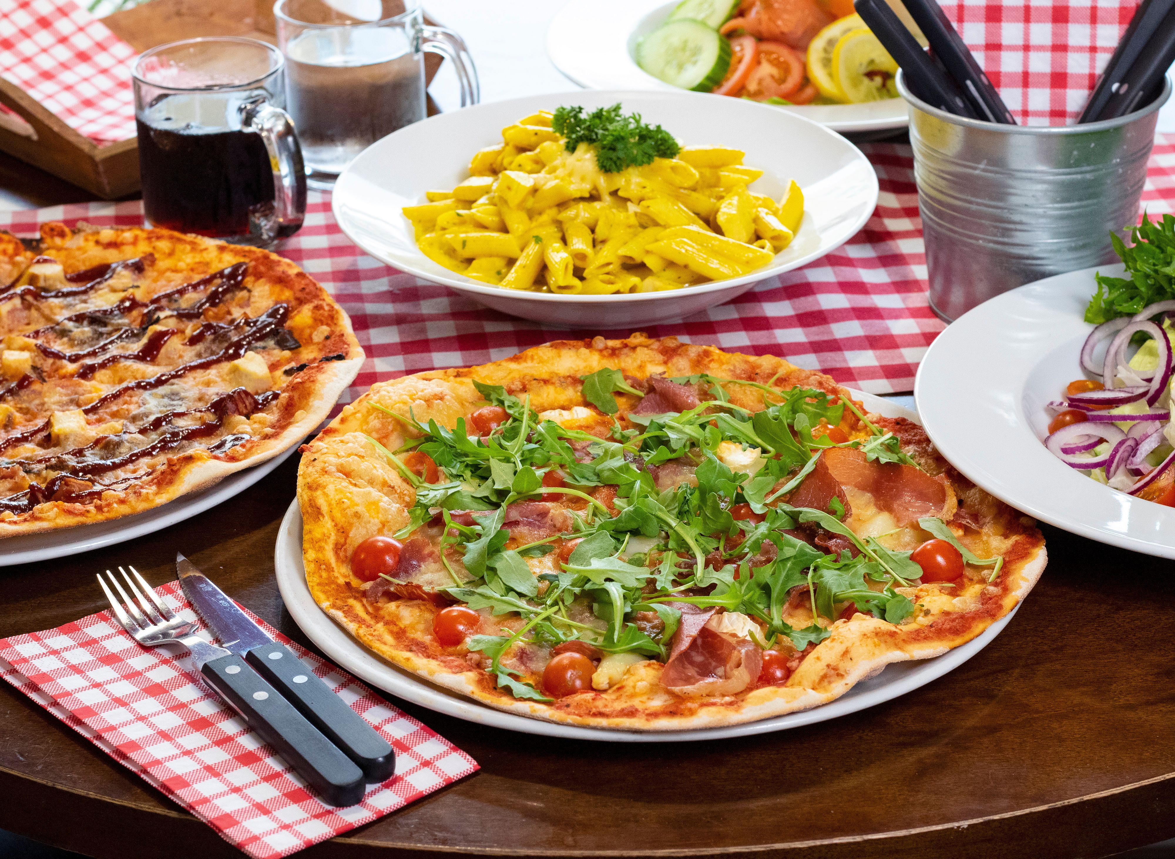 Pizza Line - Kaarina | Menu and food delivery in Kaarina | foodora