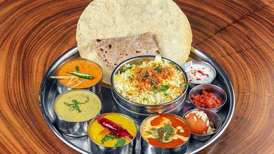 Vasantha Bhavan Indian Vegetarian Restaurant (Serangoon)