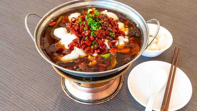 Bai Wei Xian 麻辣港湾