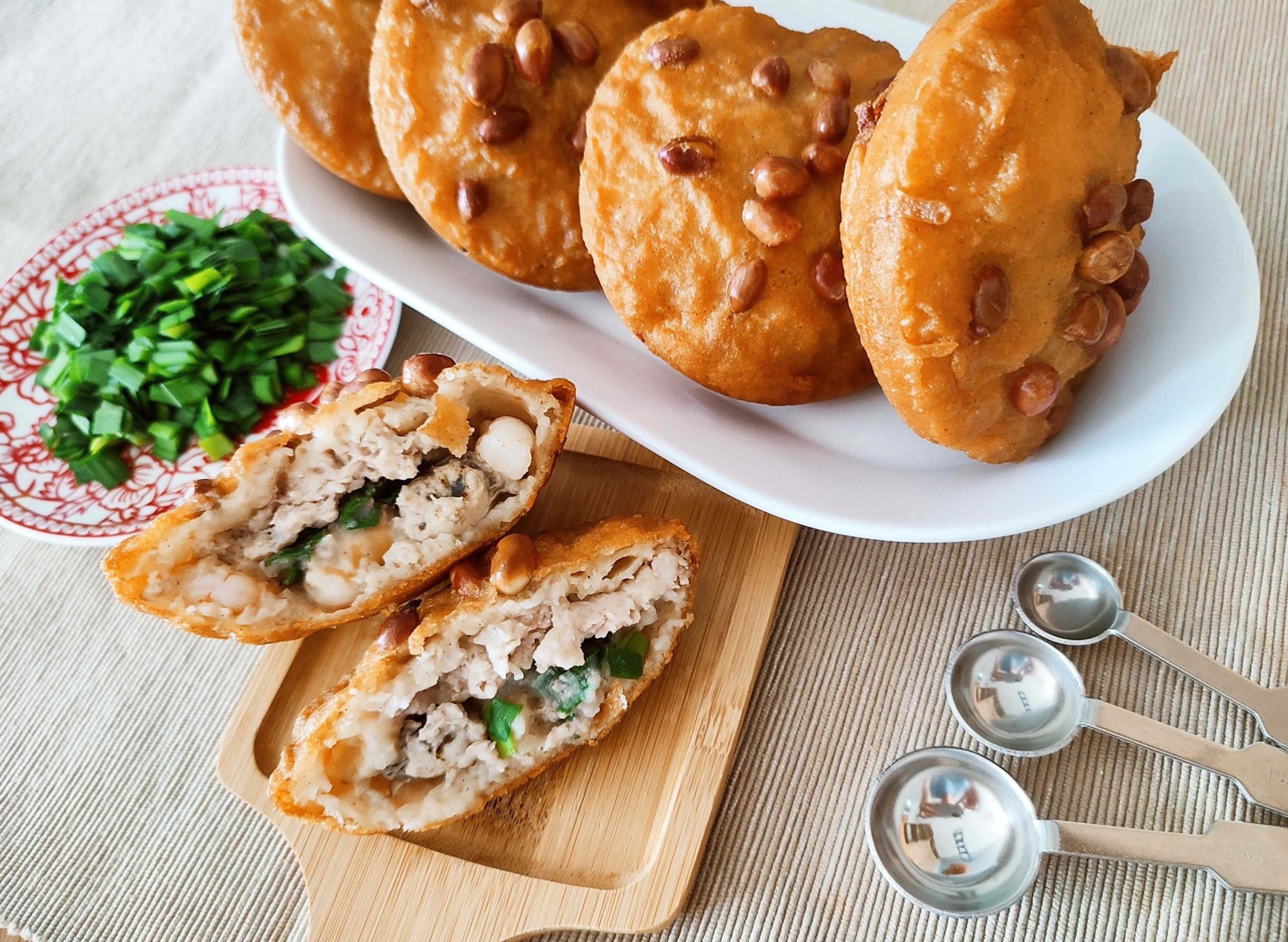 Sixth Floor Oyster Cake (Northshore Plaza 1) Delivery Near You