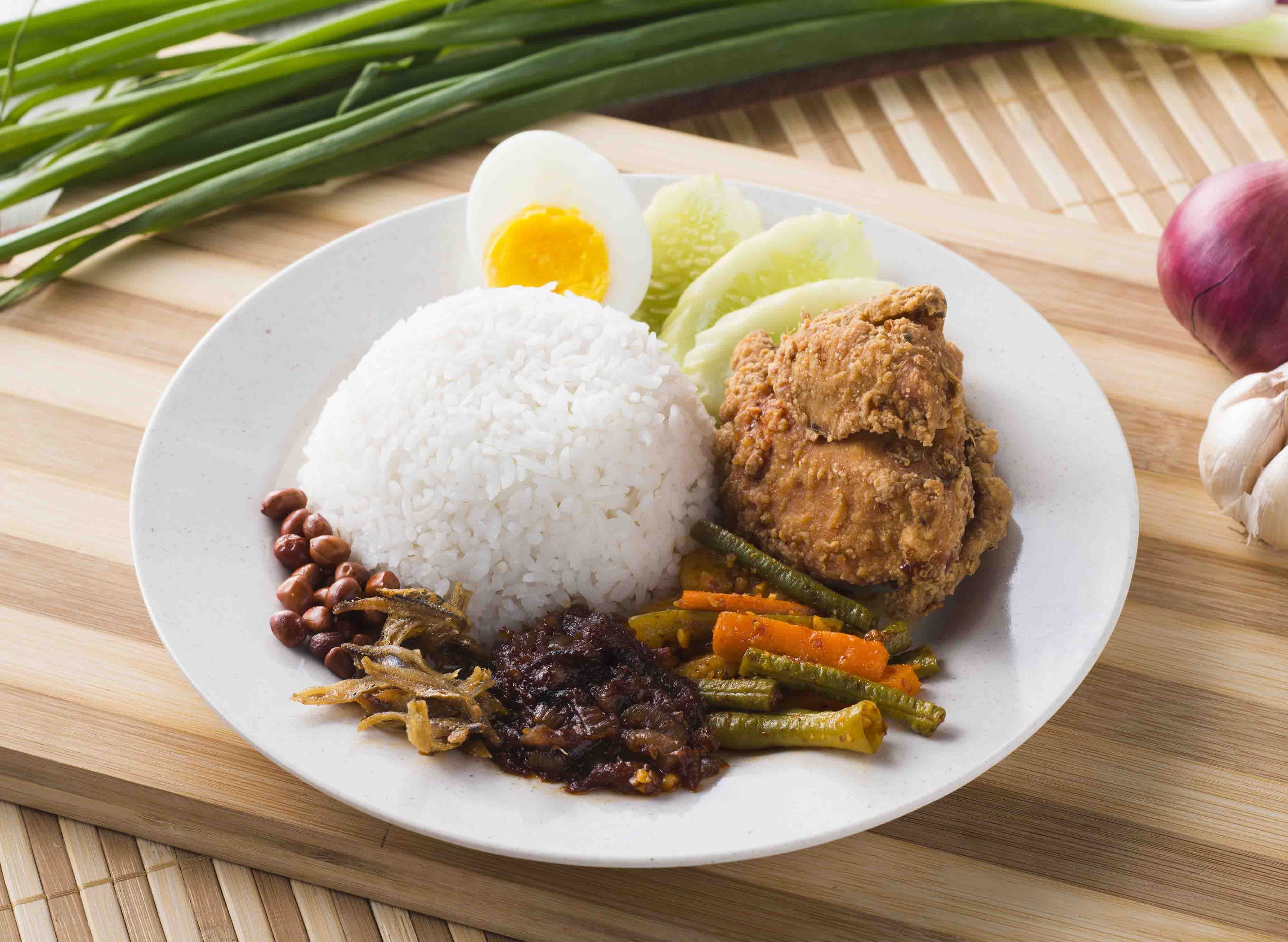 Nasi Ayam Local Delight Mr Teh Tarik Eating House Yishun Delivery Near You In Singapore Foodpanda