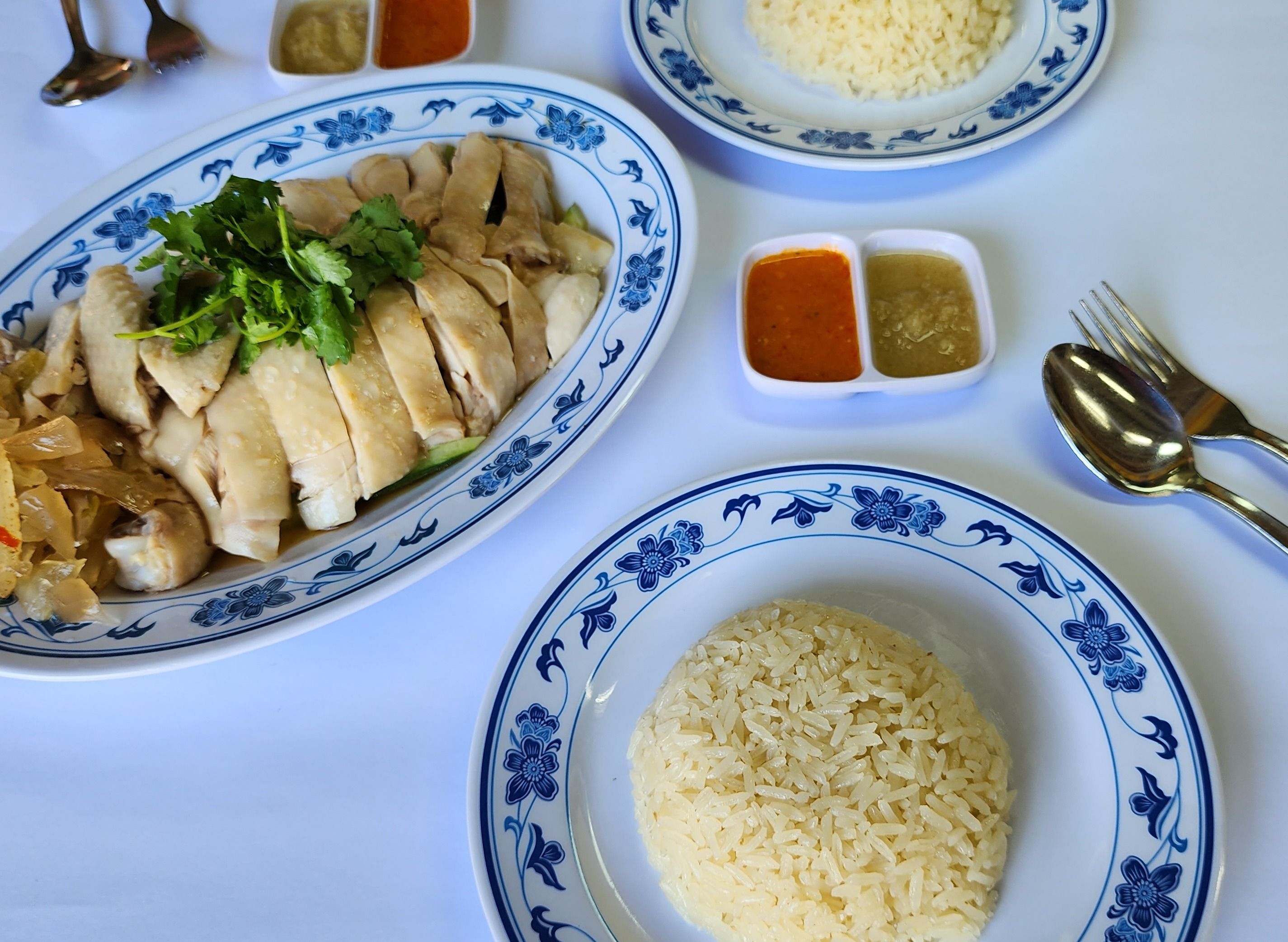 Tiong Bahru Hainanese Boneless Chicken Rice (Somerset) vendor logo