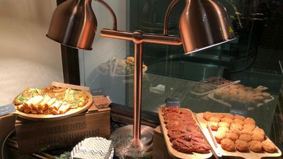 Maanda Thai Cuisine (160 Sin Ming Dr)