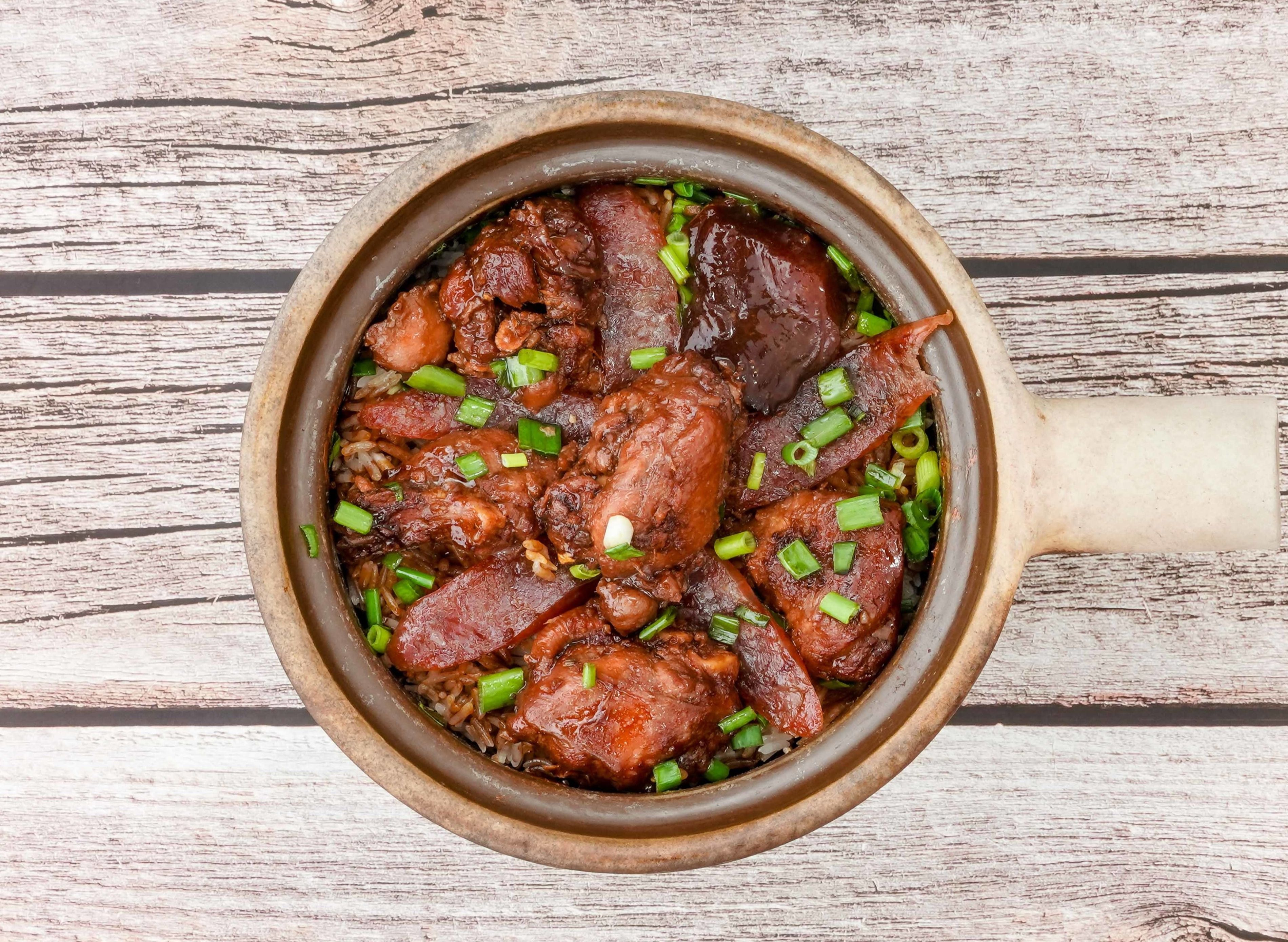 Woong Kee Ipoh Traditional Claypot Chicken Rice (Ang Mo Kio) vendor logo