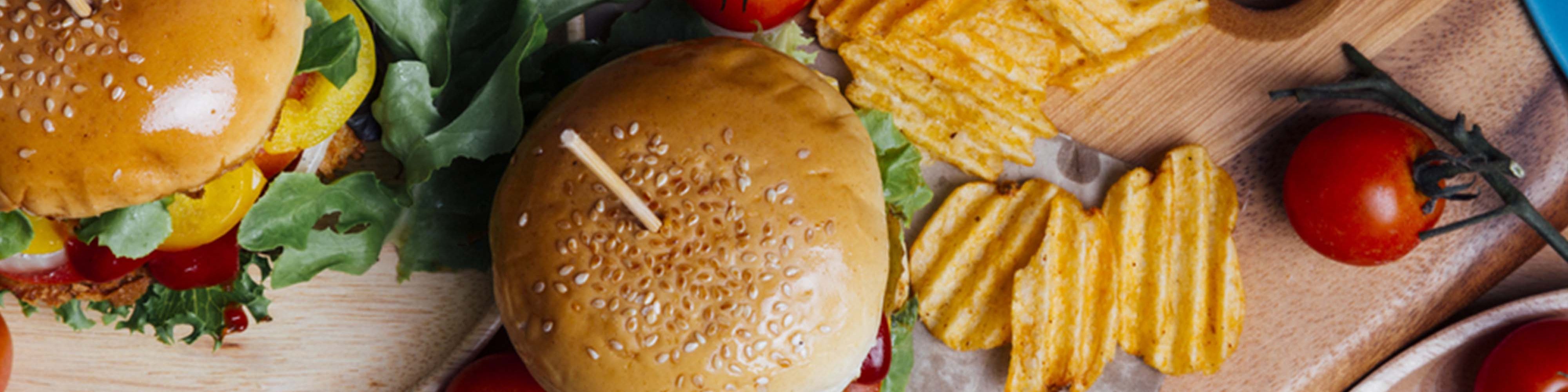 XXL burger Košice rozvoz jedla & menu foodora.sk (foodpanda.sk)