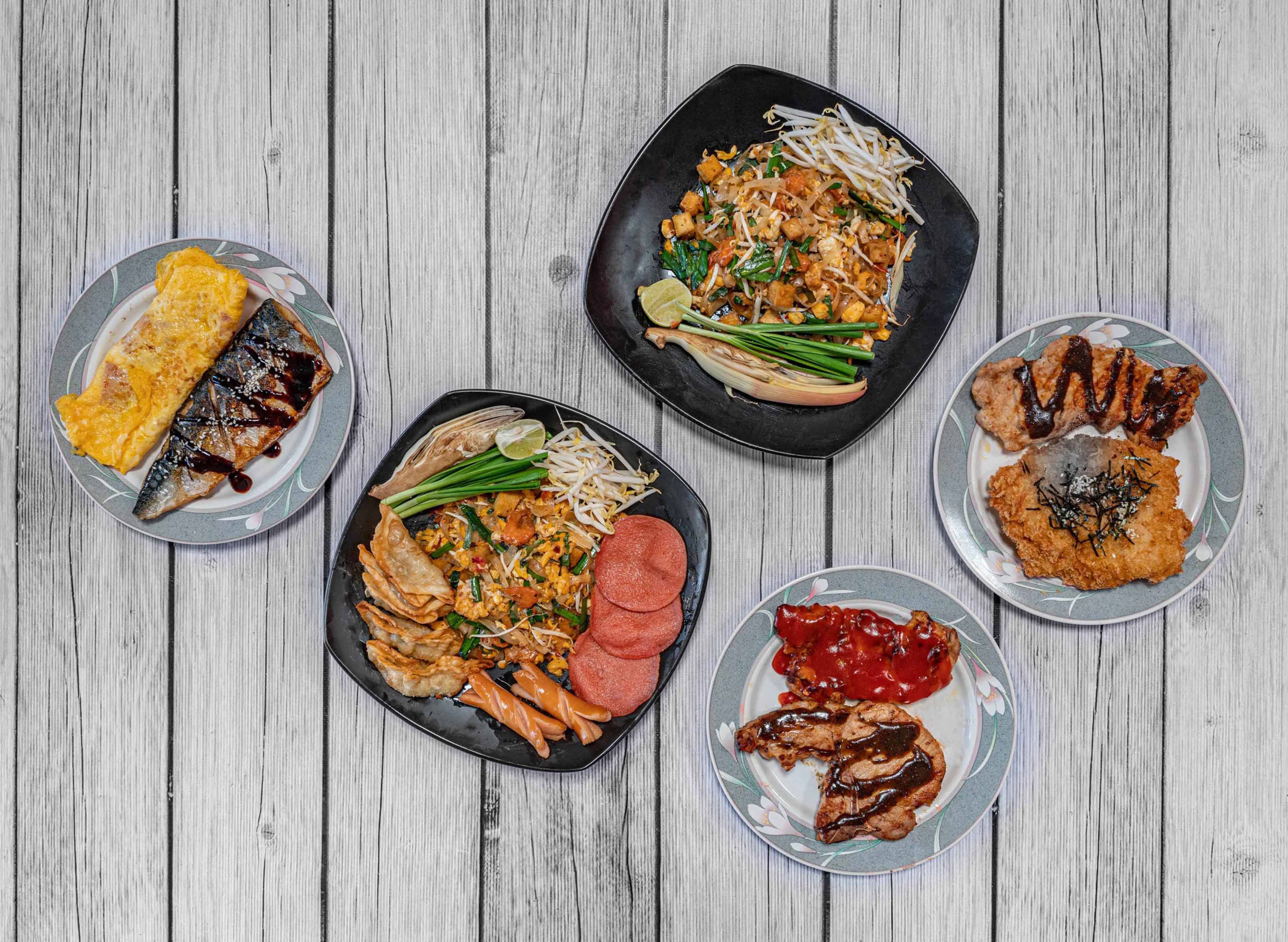 Pa Lek Som Tum Esan & Pad Thai Tep (Pandakitchen Chiang mai) delivery near you in Chiang Mai