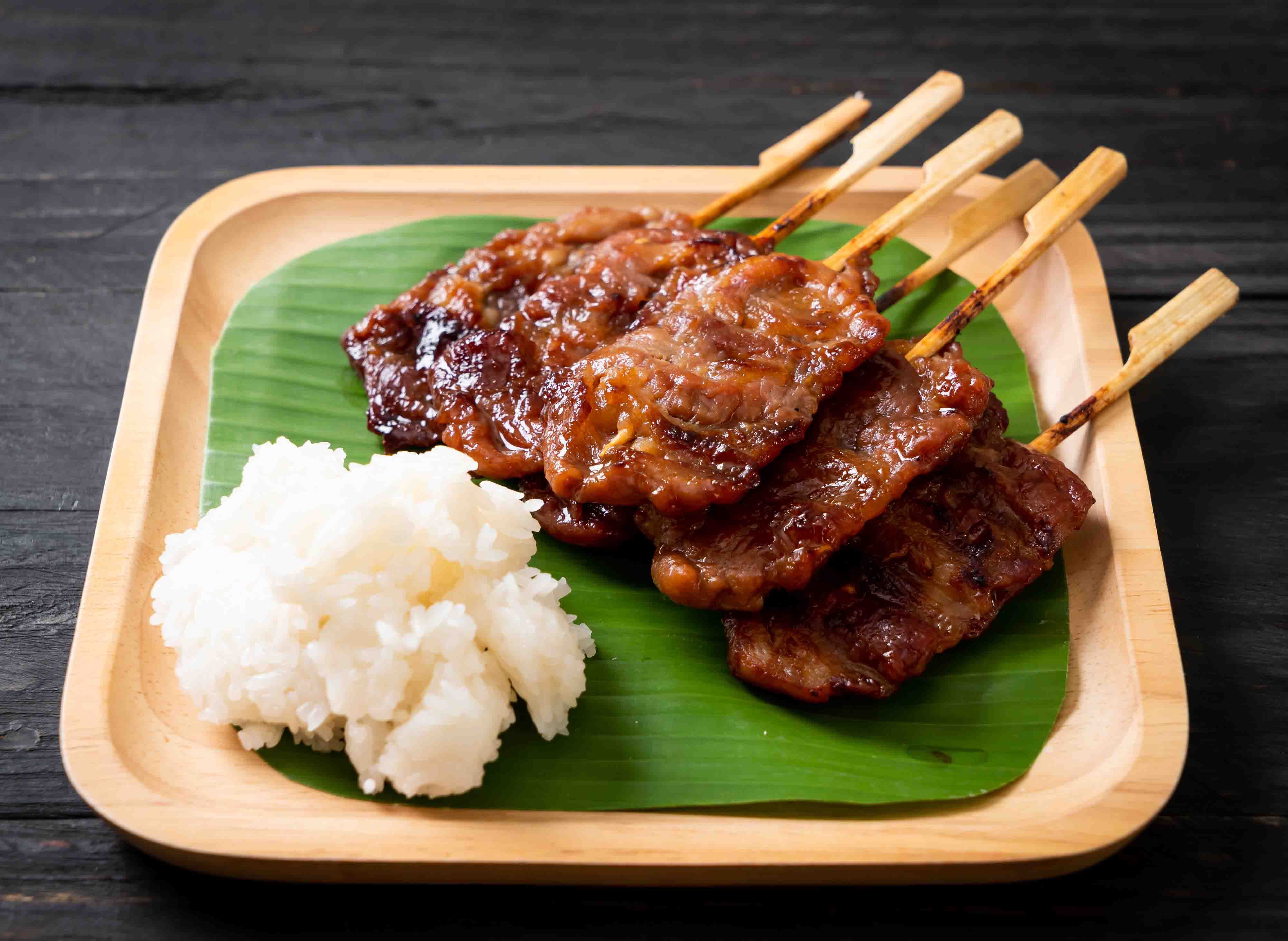 A Half Mooping Kaiping Lukchin Saikrok (Phetburi Road) delivery near you in  Bangkok| foodpanda