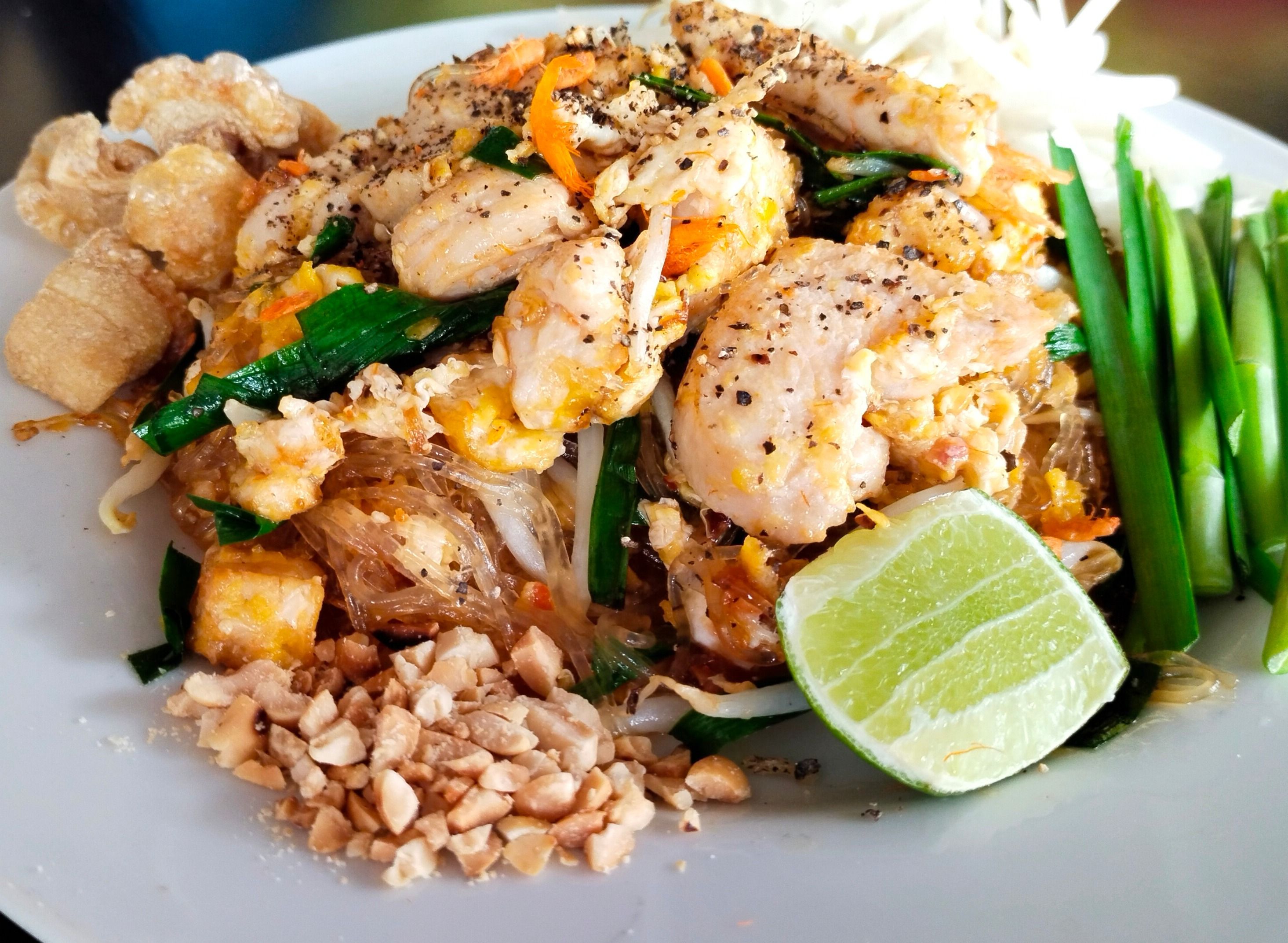 สั่งผัดไทยใบหยกใกล้บ้านคุณในPathum Thani | foodpanda