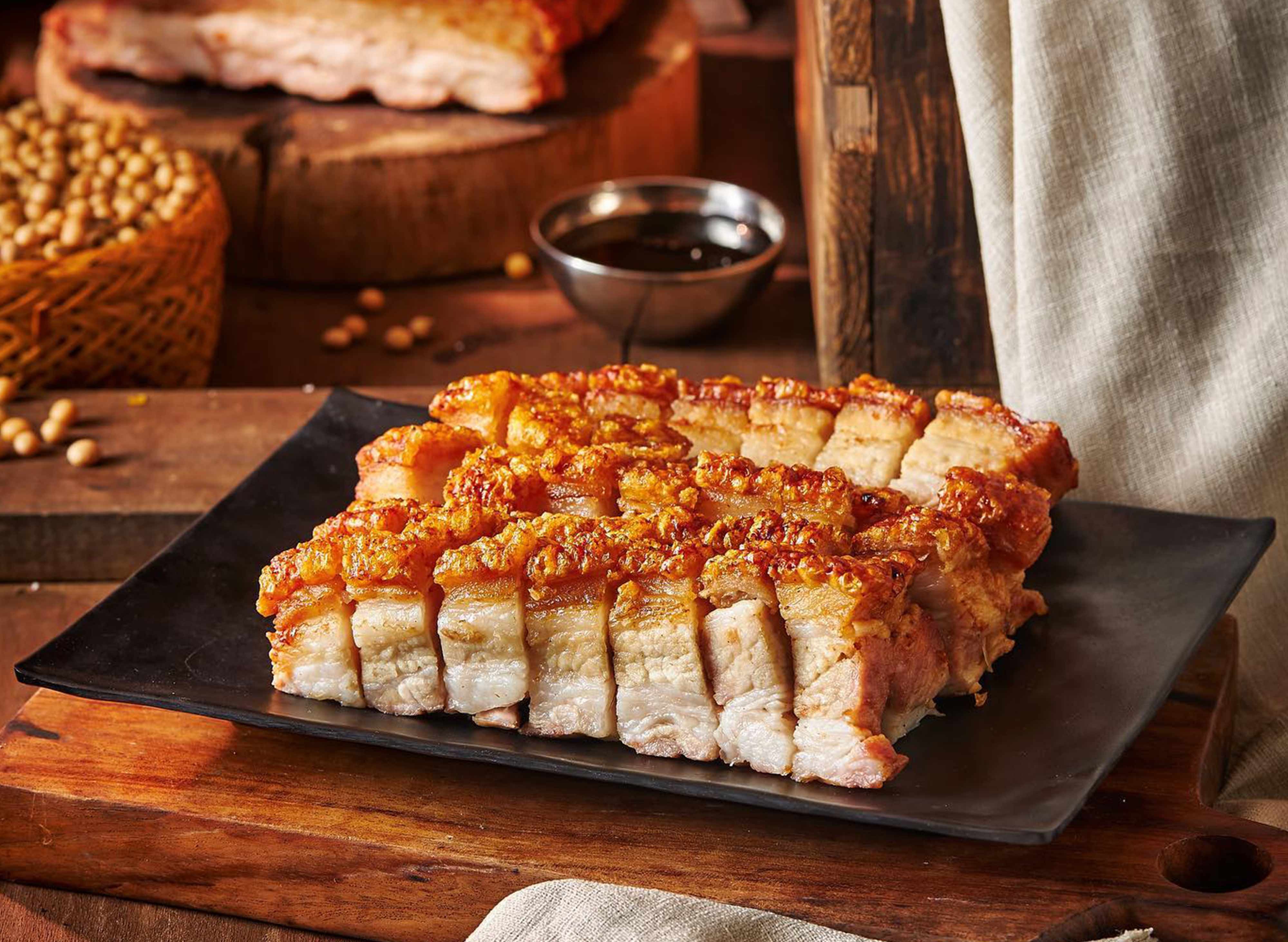 หมูกรอบทอดรอบแรก