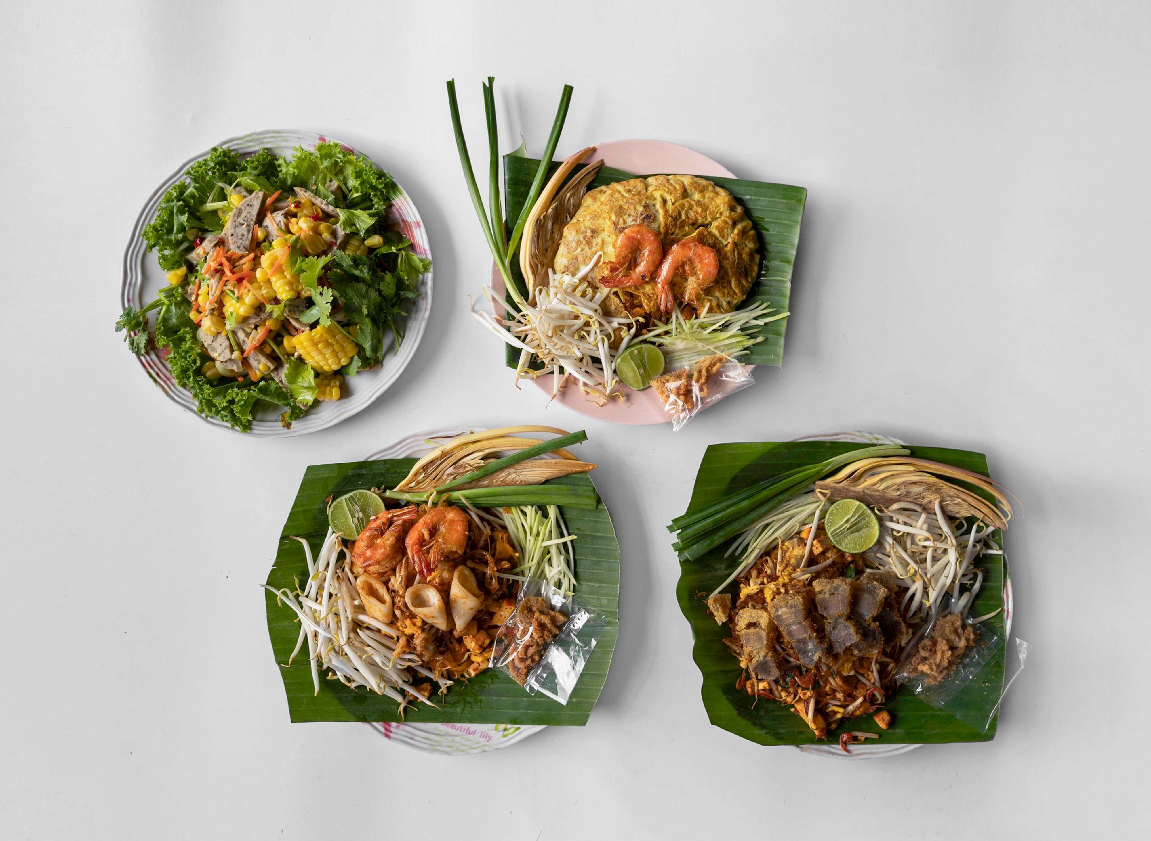 Namfon Padthai Ho Khai Sen Jan (Dindaeng) delivery near you in Bangkok|  foodpanda