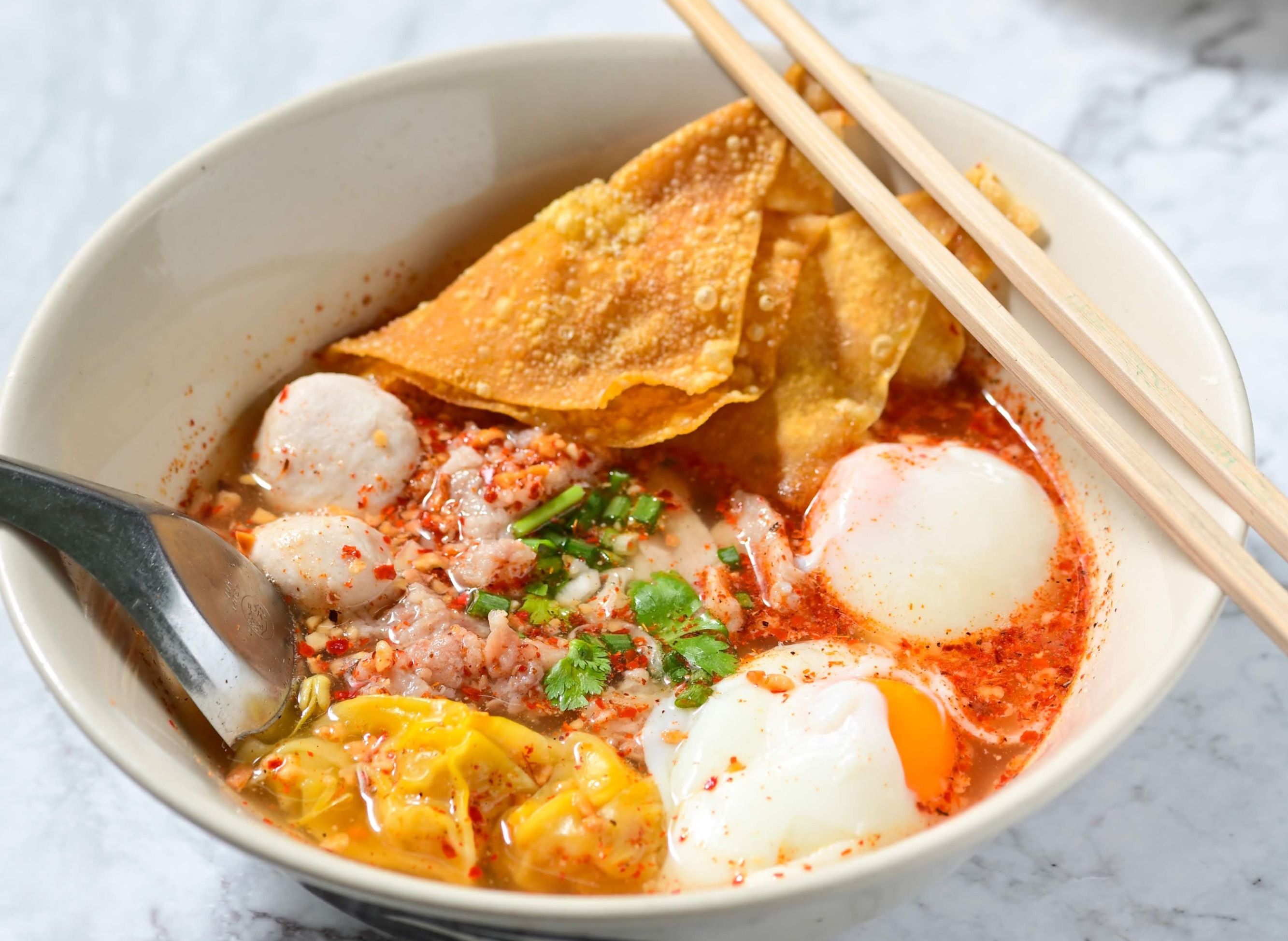 Tom Yum Egg Noodles (Vibhavadi 16) delivery near you in Bangkok foodpanda