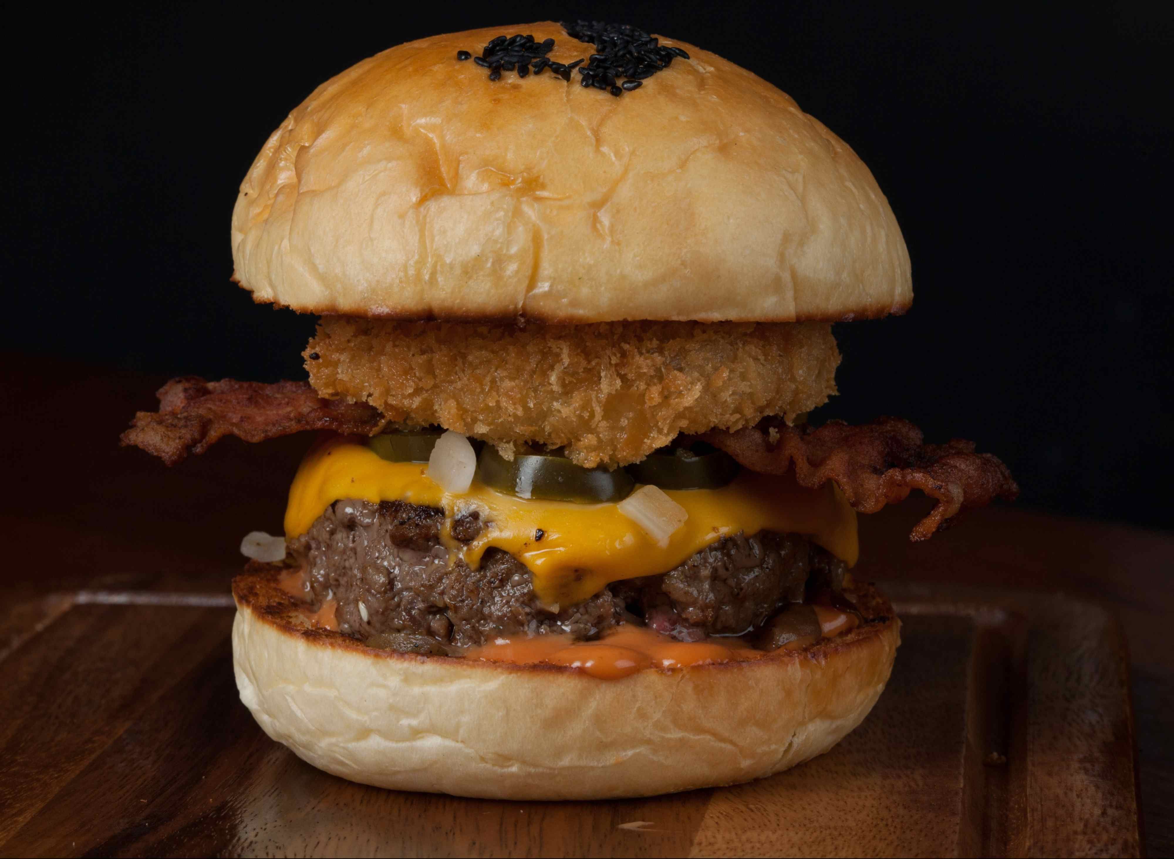 Jim's Burgers and Beers (Ari) delivery near you in Bangkok foodpanda