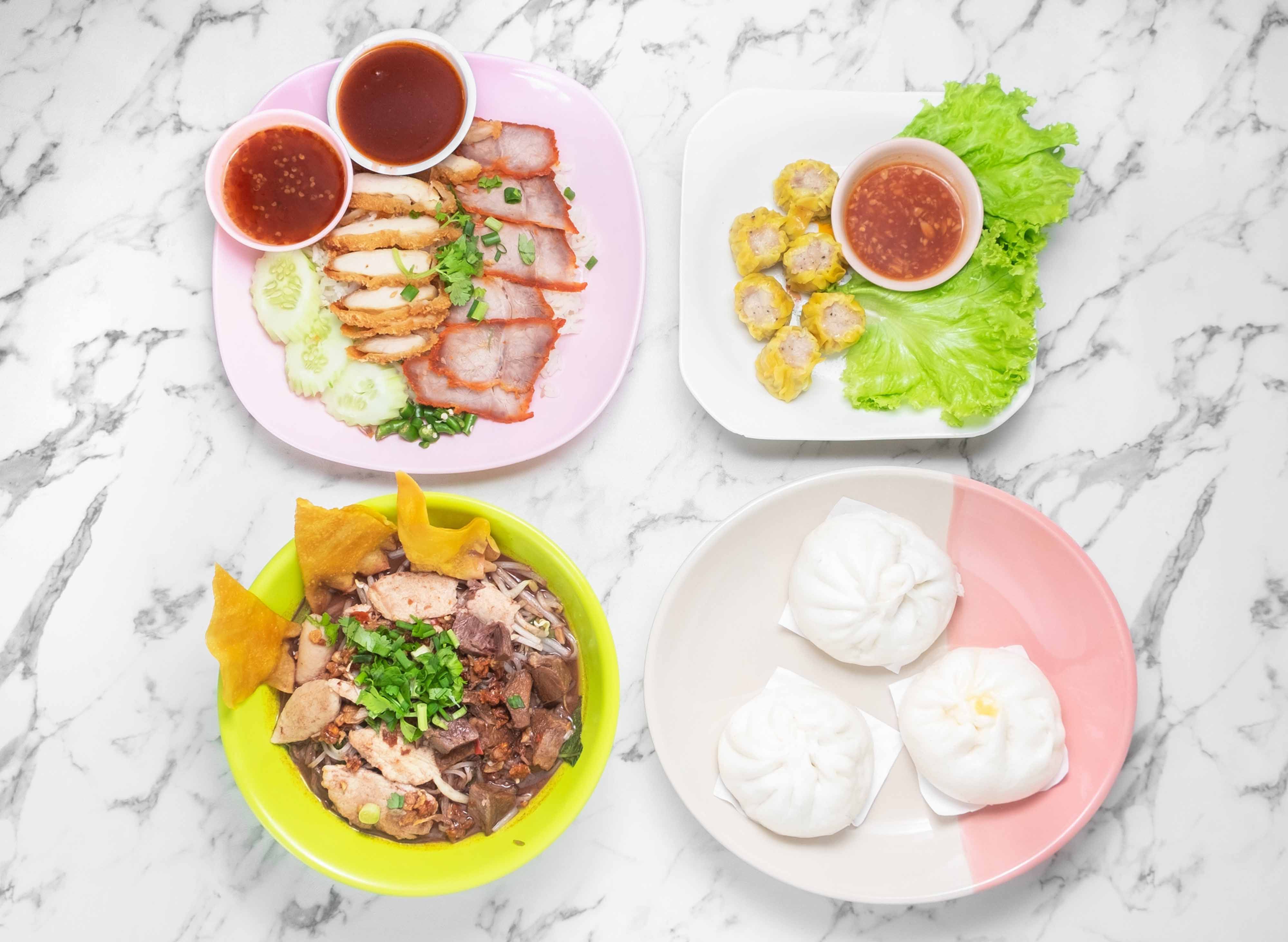 Jeh Niew Kaomangai Neung Kiw Rot Song Taew Dta Loat Yaao Delivery Near You In Nakhon Si Thammarat Foodpanda