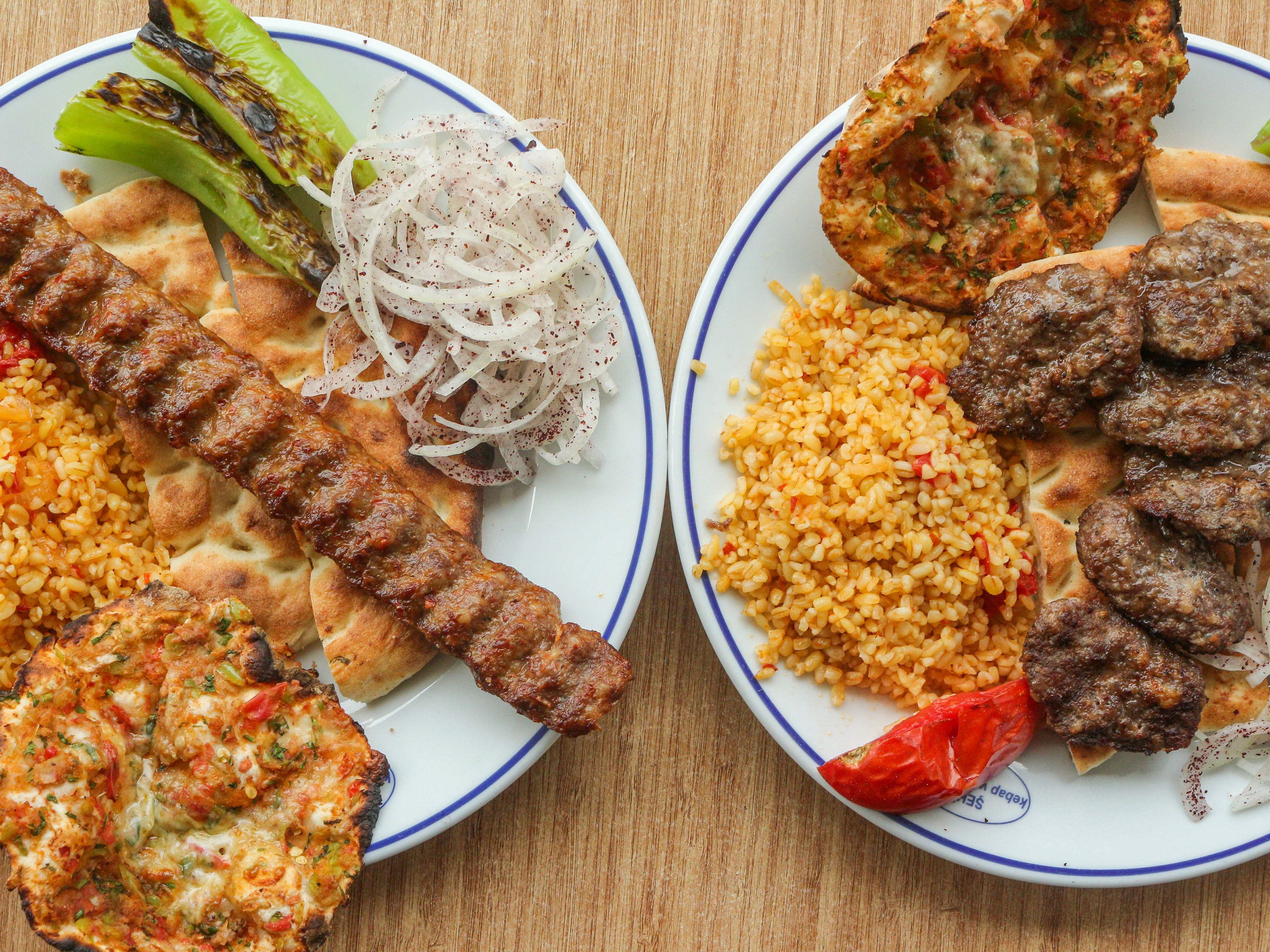 Öz Kardeşler Kebap & Pide & Lahmacun vendor logo