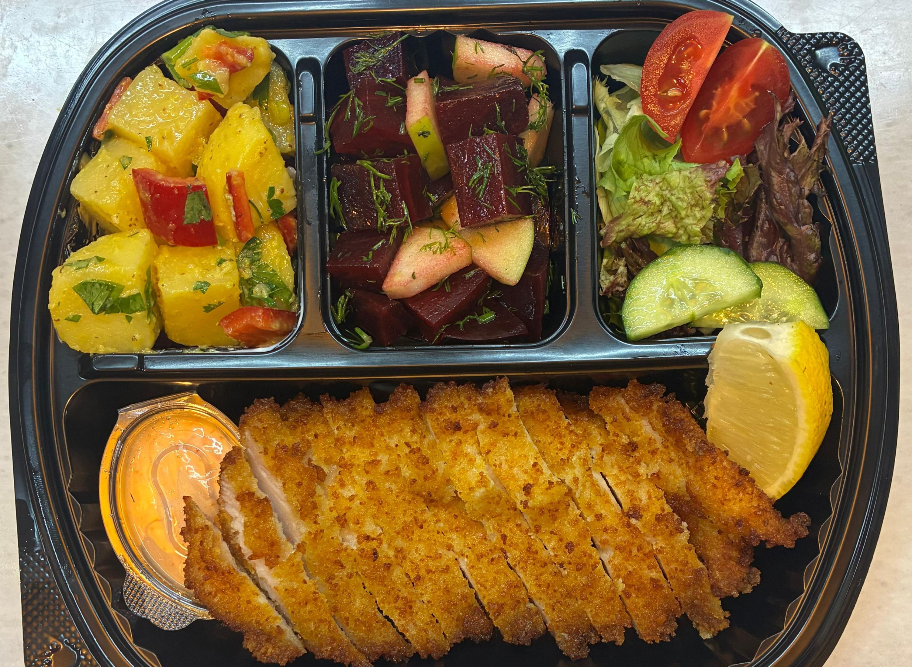 Cruzz Schnitzel & Meze vendor logo