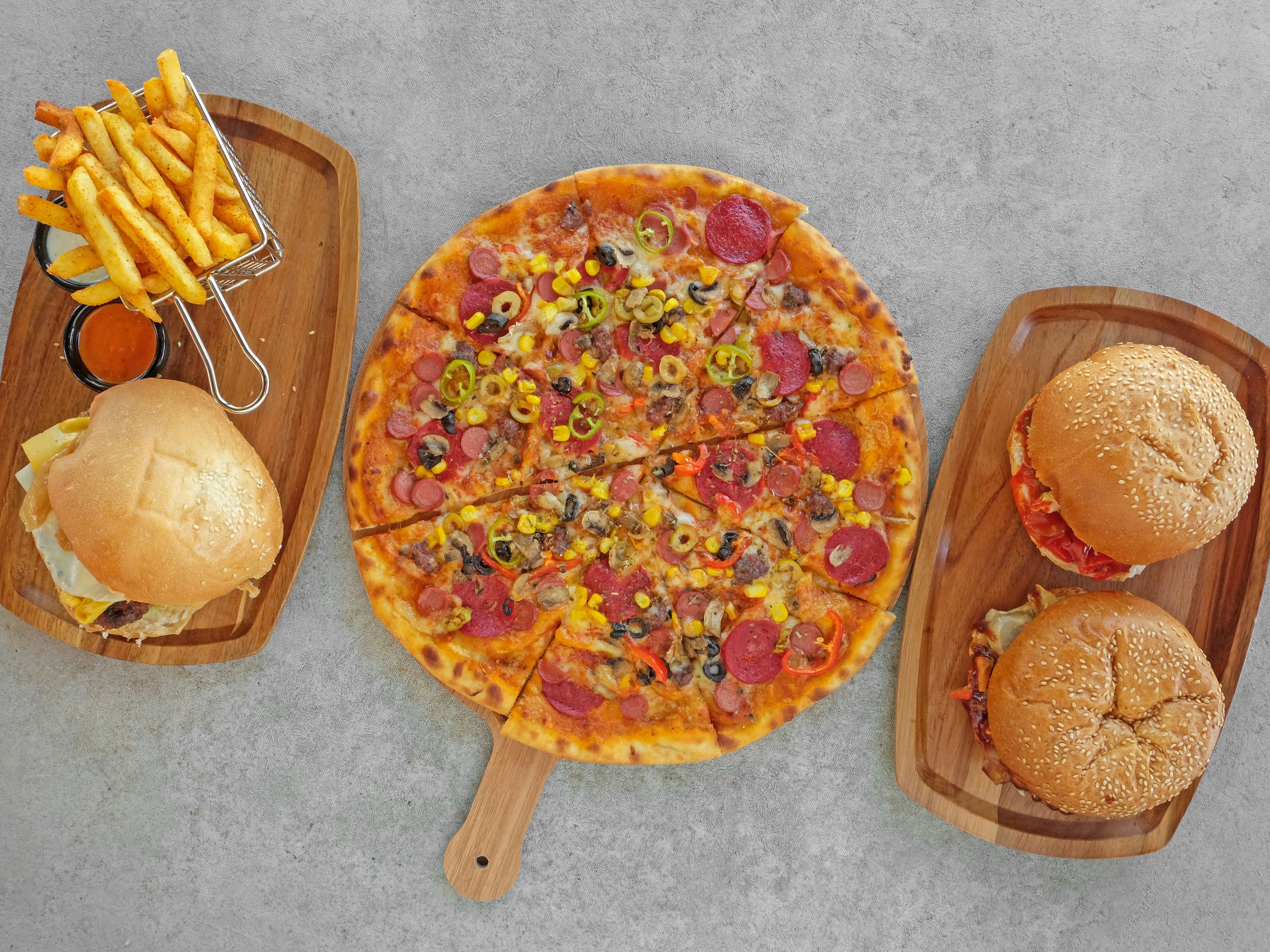 Doyum Burger & Pi̇zza vendor logo