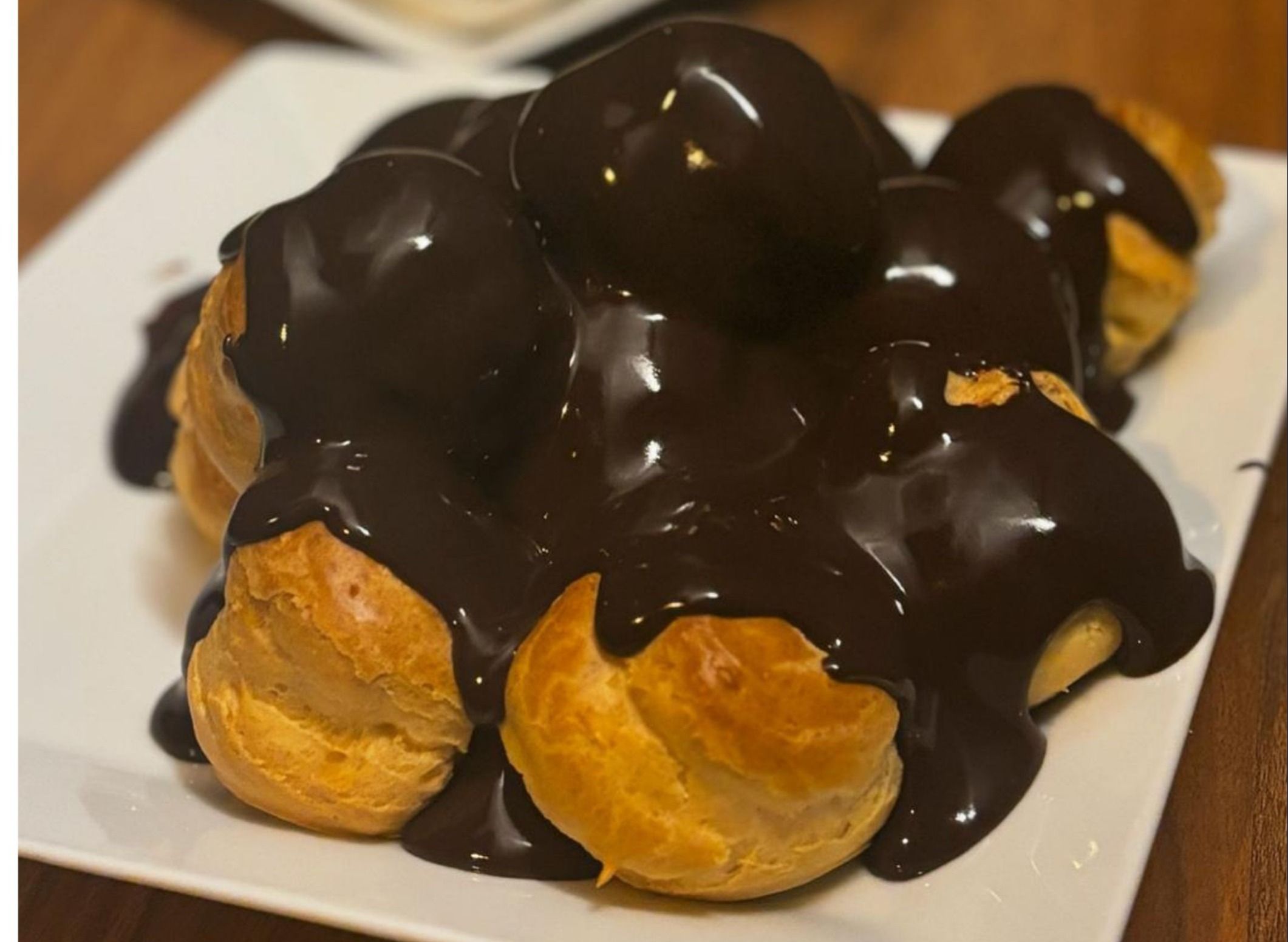 Profiterol Evi Talas vendor logo