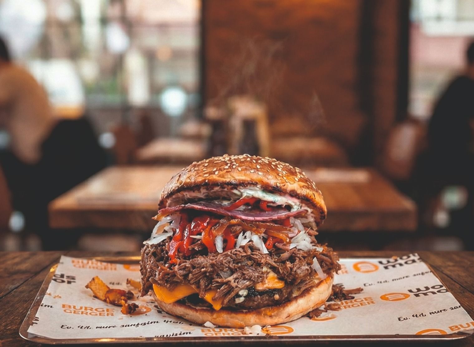 Wow Mom Burger vendor logo