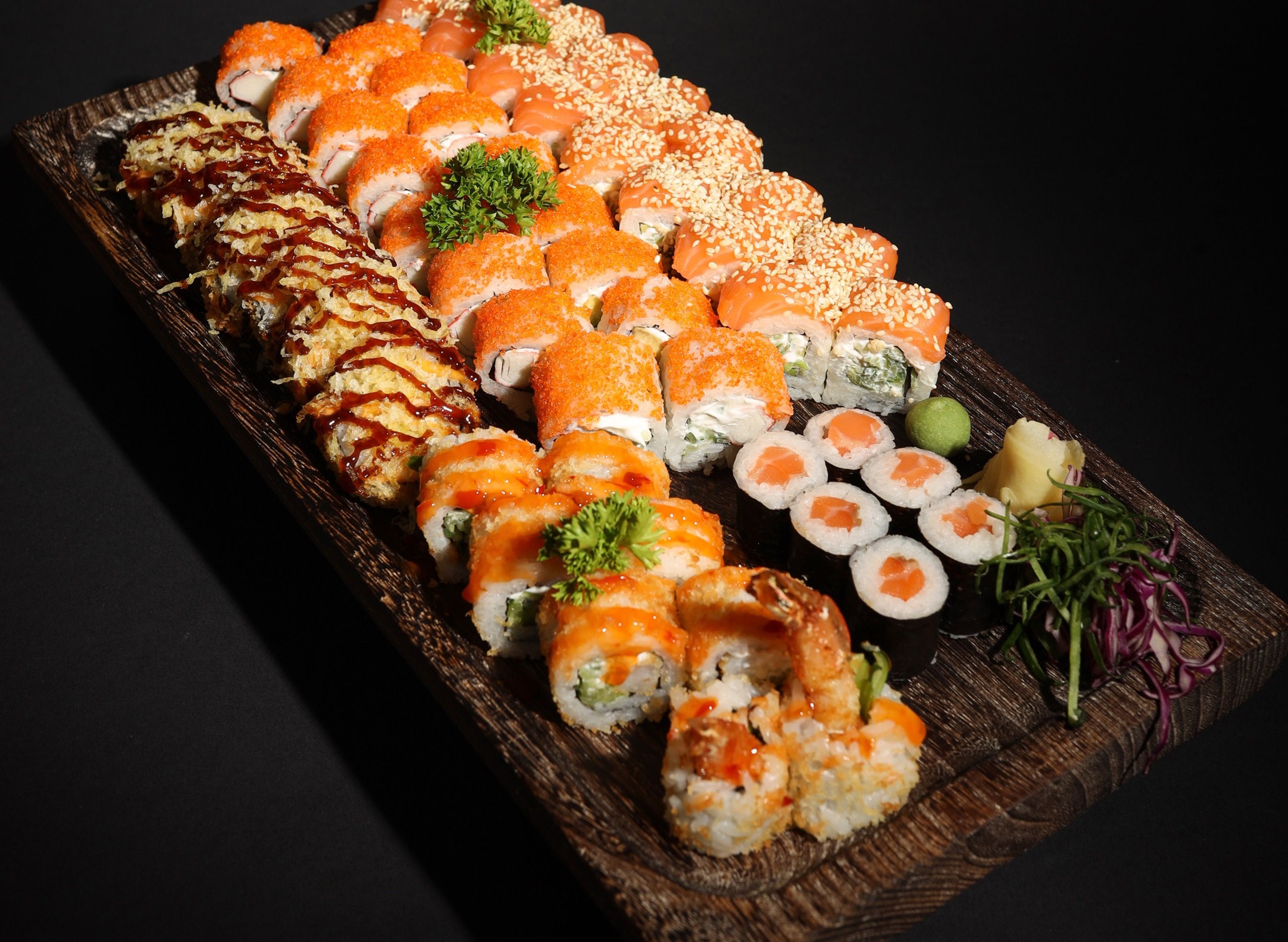 Takumi Sushi vendor logo