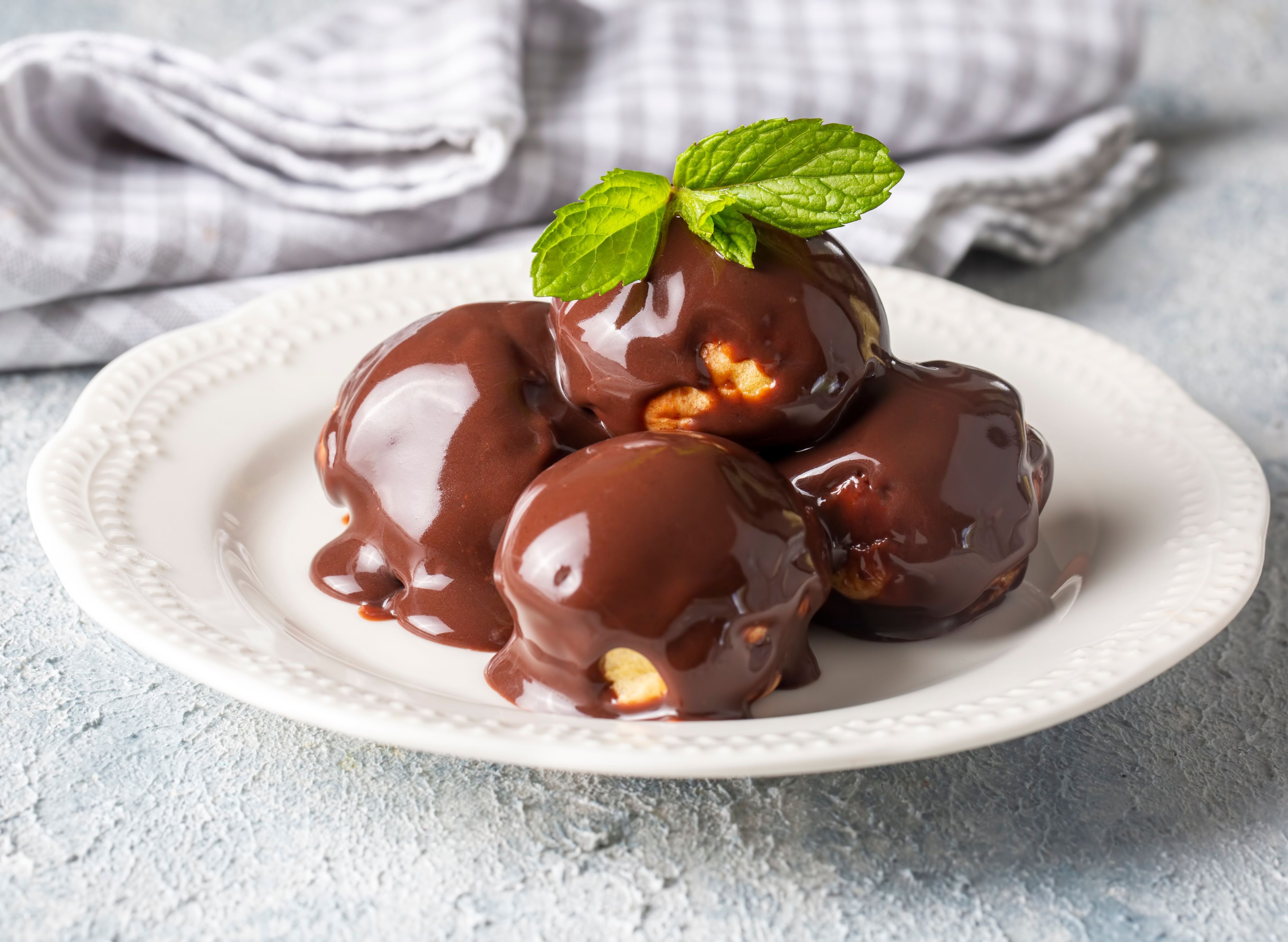 Mutlu Profiterol & Ekler