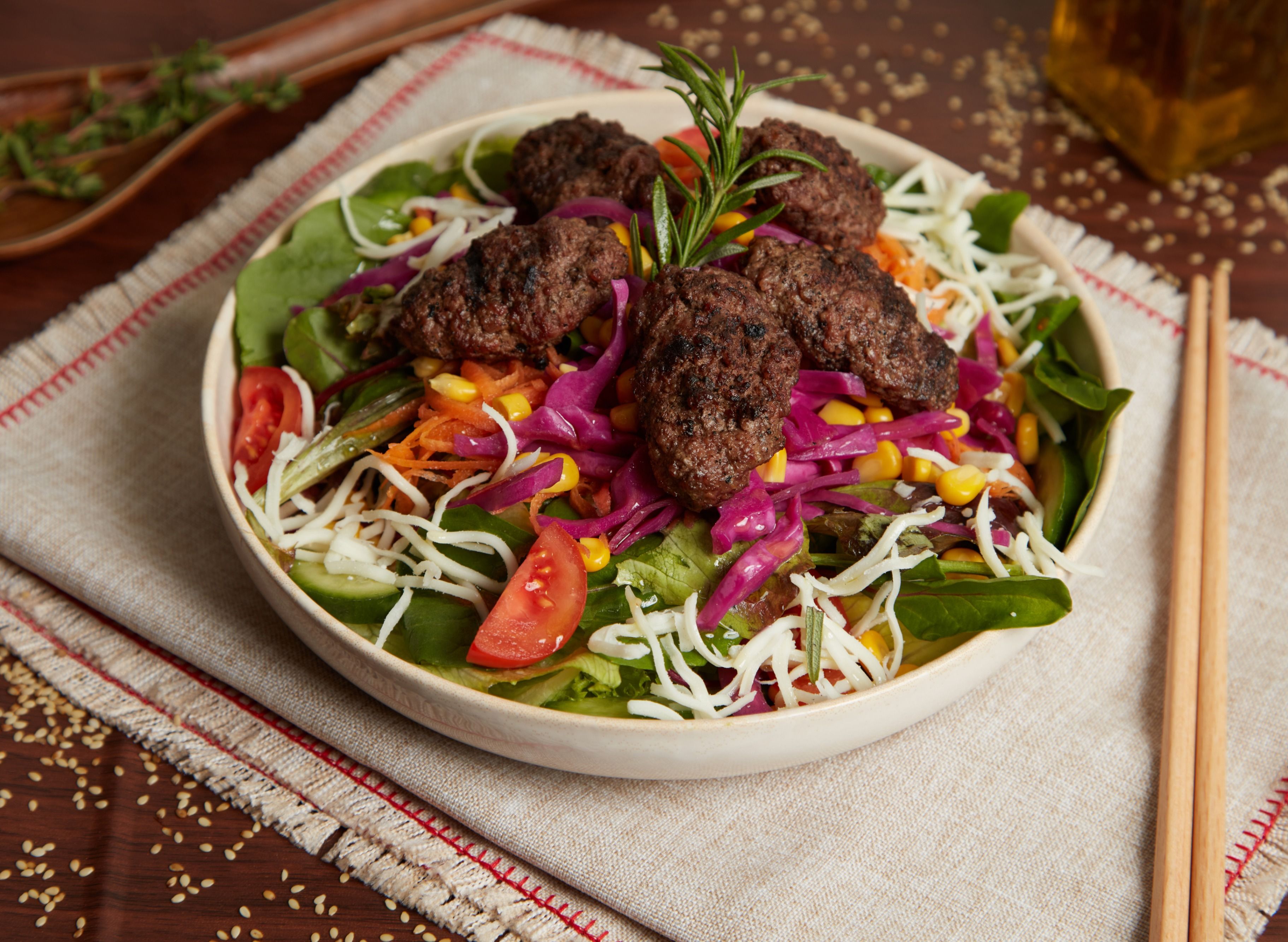 Tuana’s Fresh Salad & Bowl vendor logo