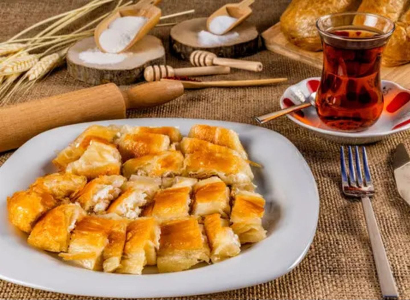 Meşhur Sarıyer Börekçisi Bayram Usta (Akşemsettin) vendor logo
