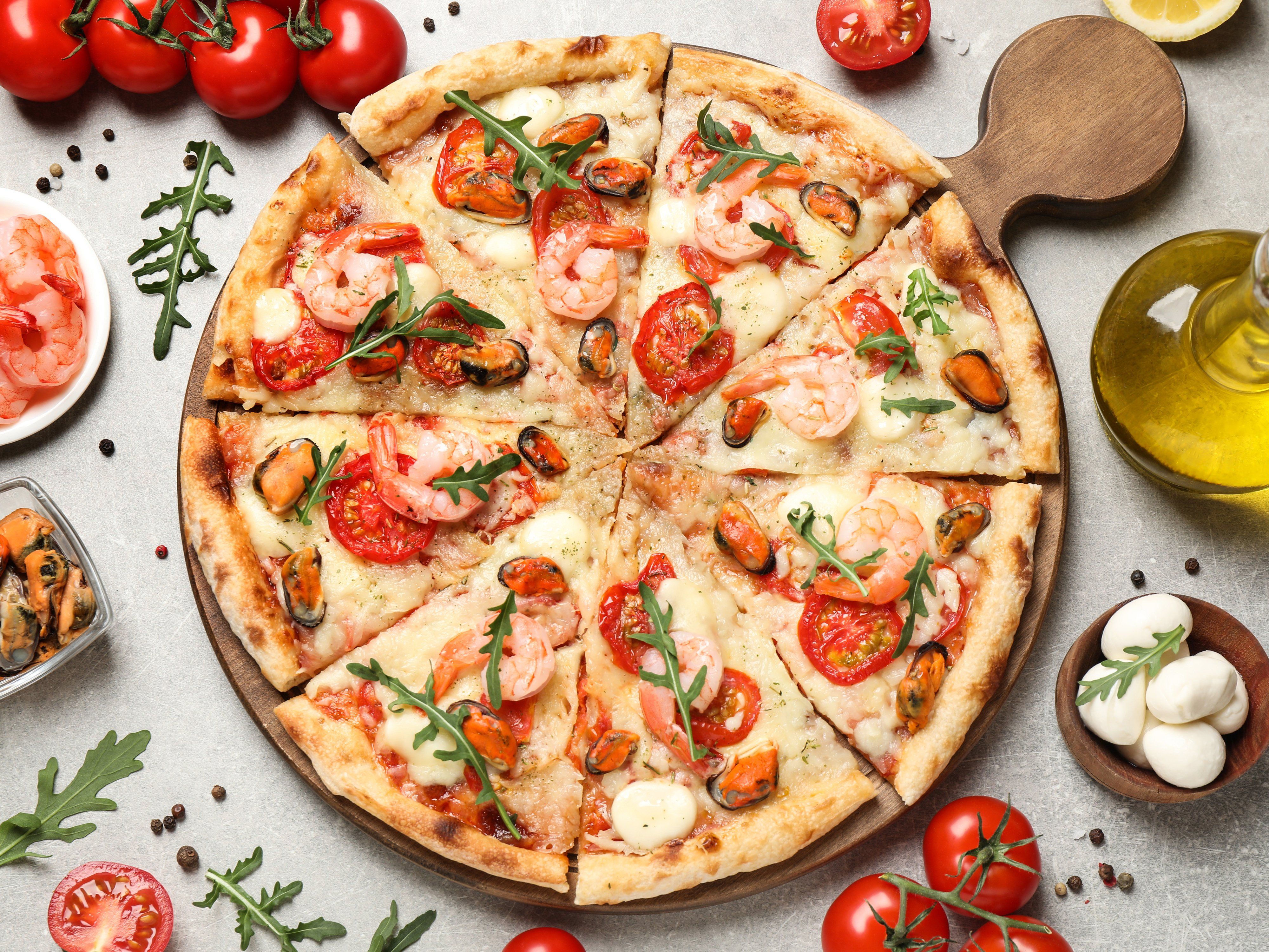 Hello Pizza vendor logo