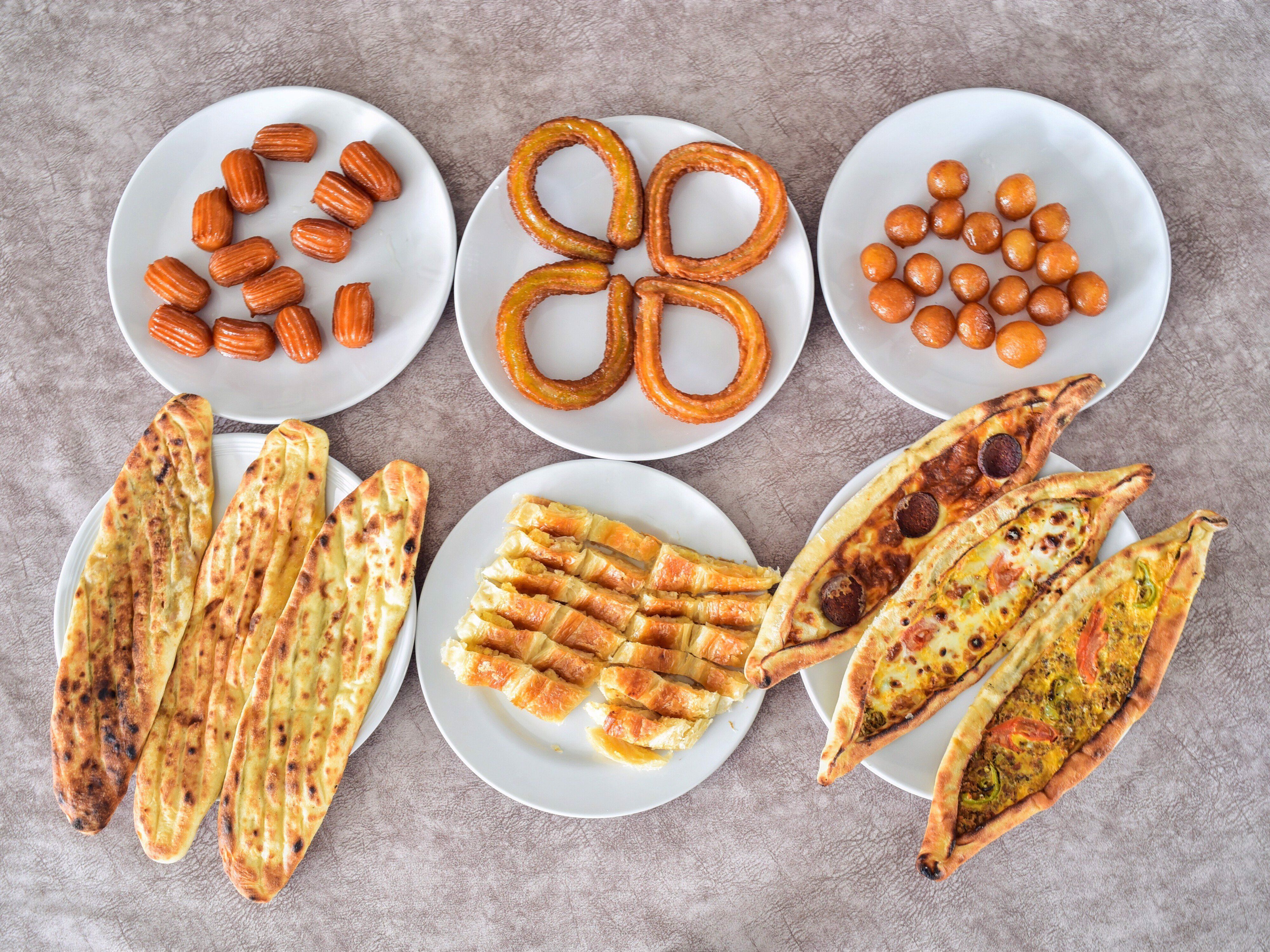 Saray Kır Pidesi & Sarıyer Böreği vendor logo