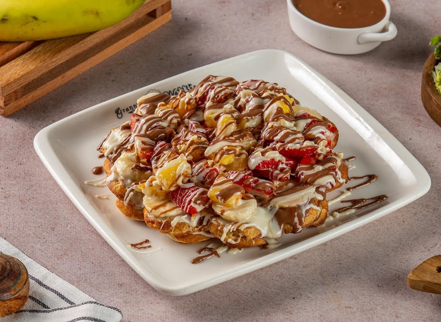 Granny's Waffles & Kumpir vendor logo