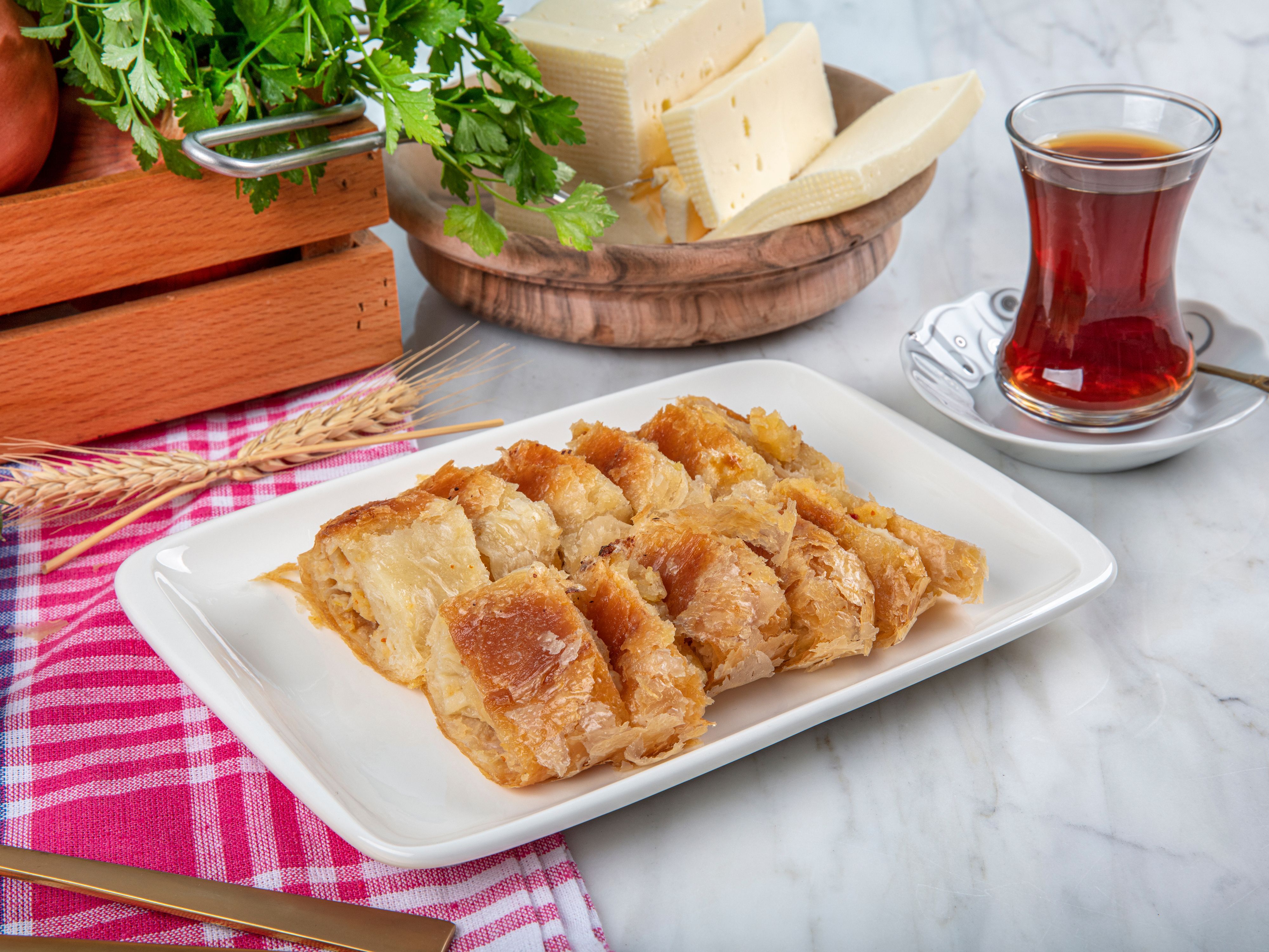 Meşhur Sarıyer Börekçisi