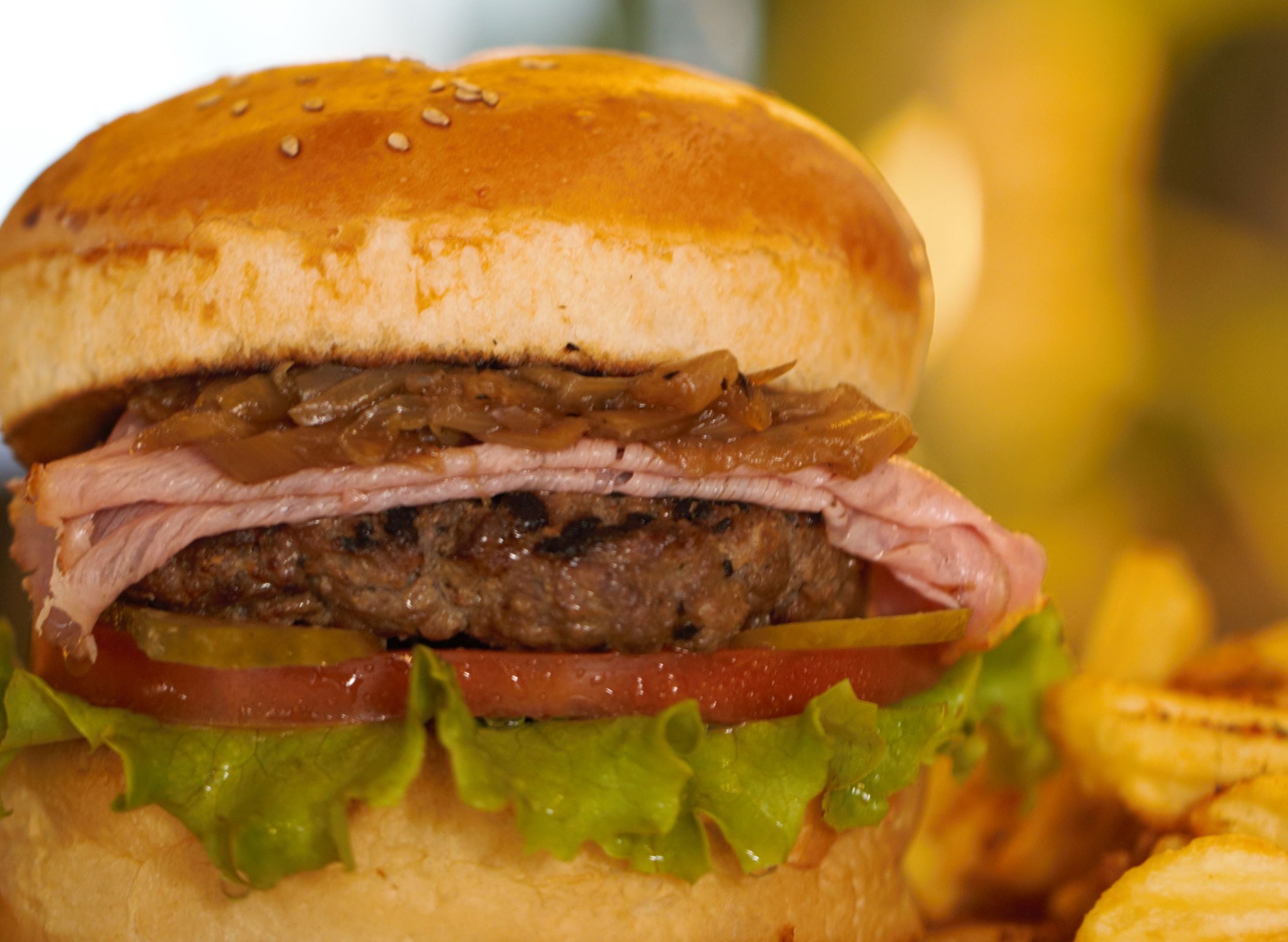 Bade Burger & Hot Dog vendor logo
