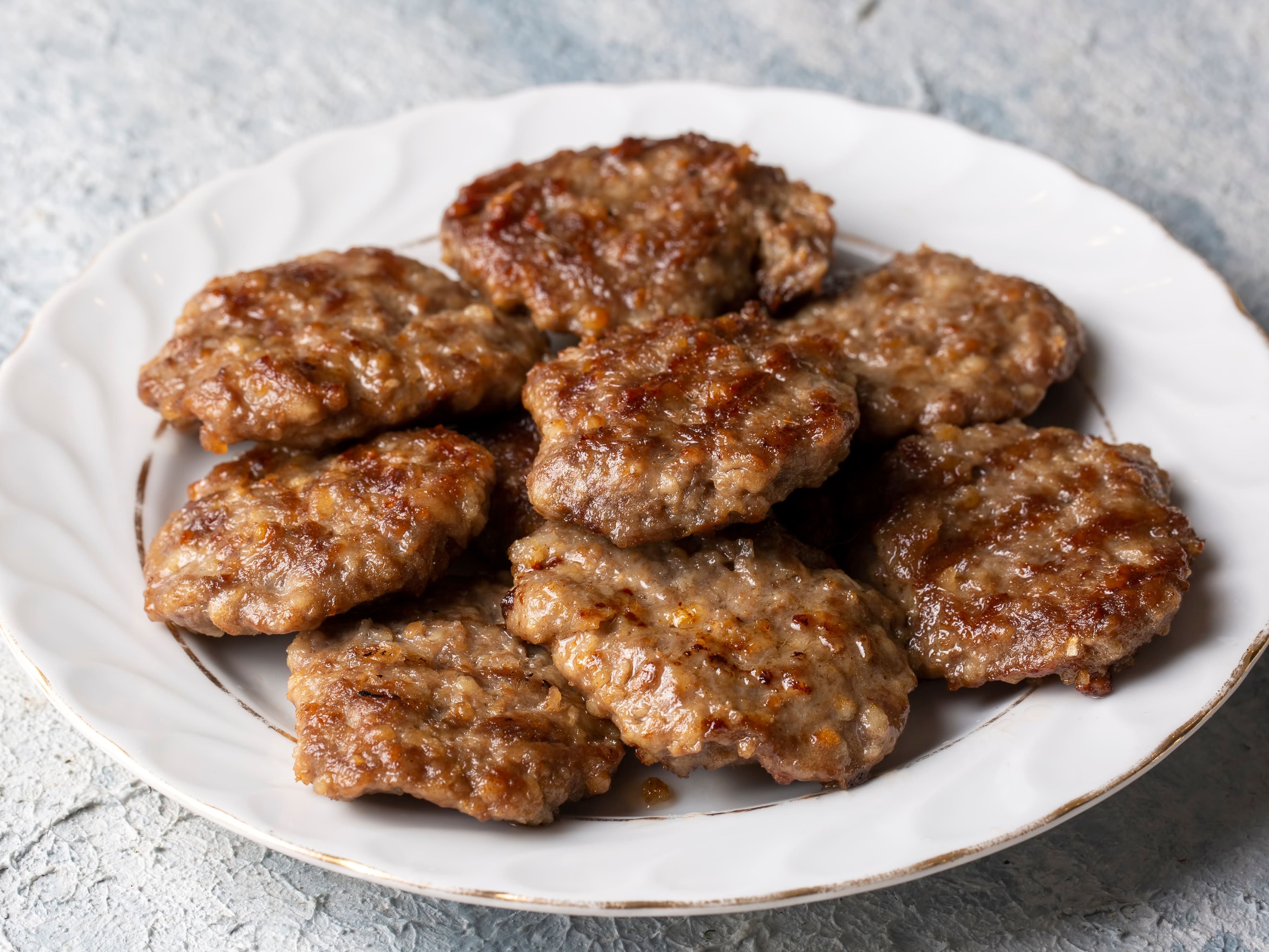 Köfteci Kadir & Tavuk vendor logo
