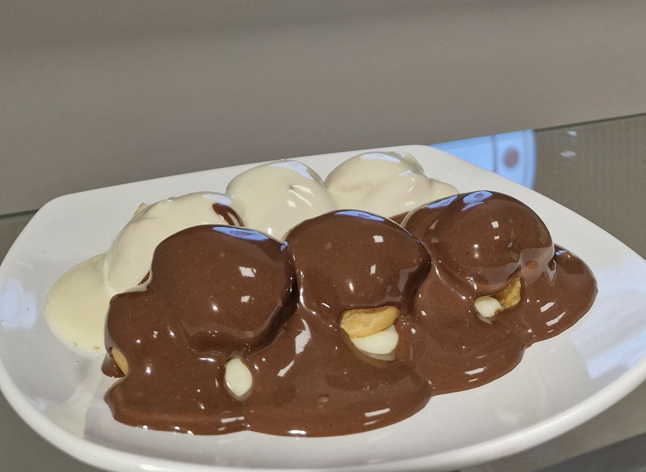Ömer Chef Profiterol vendor logo