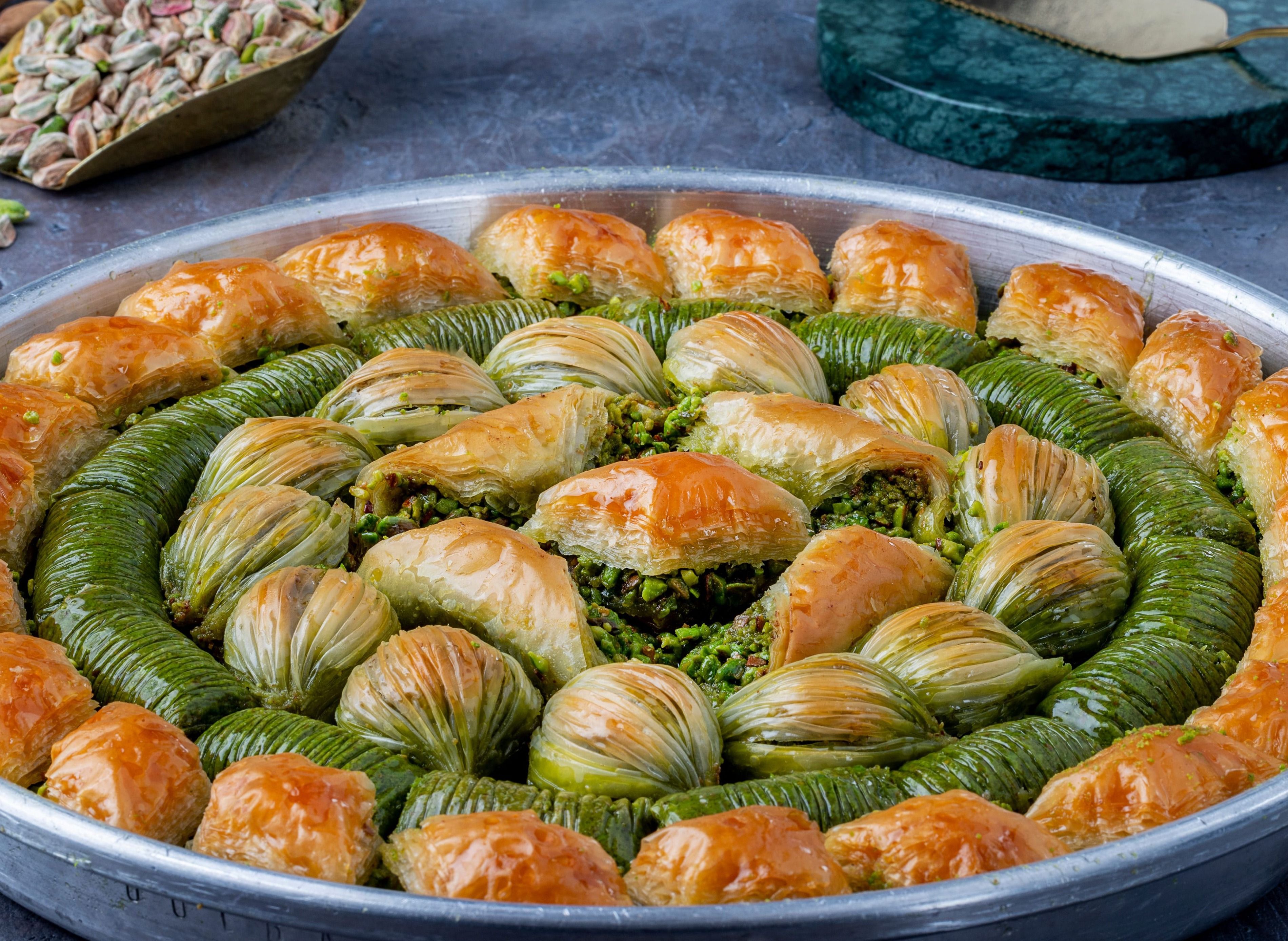 HB Halk Baklava vendor logo