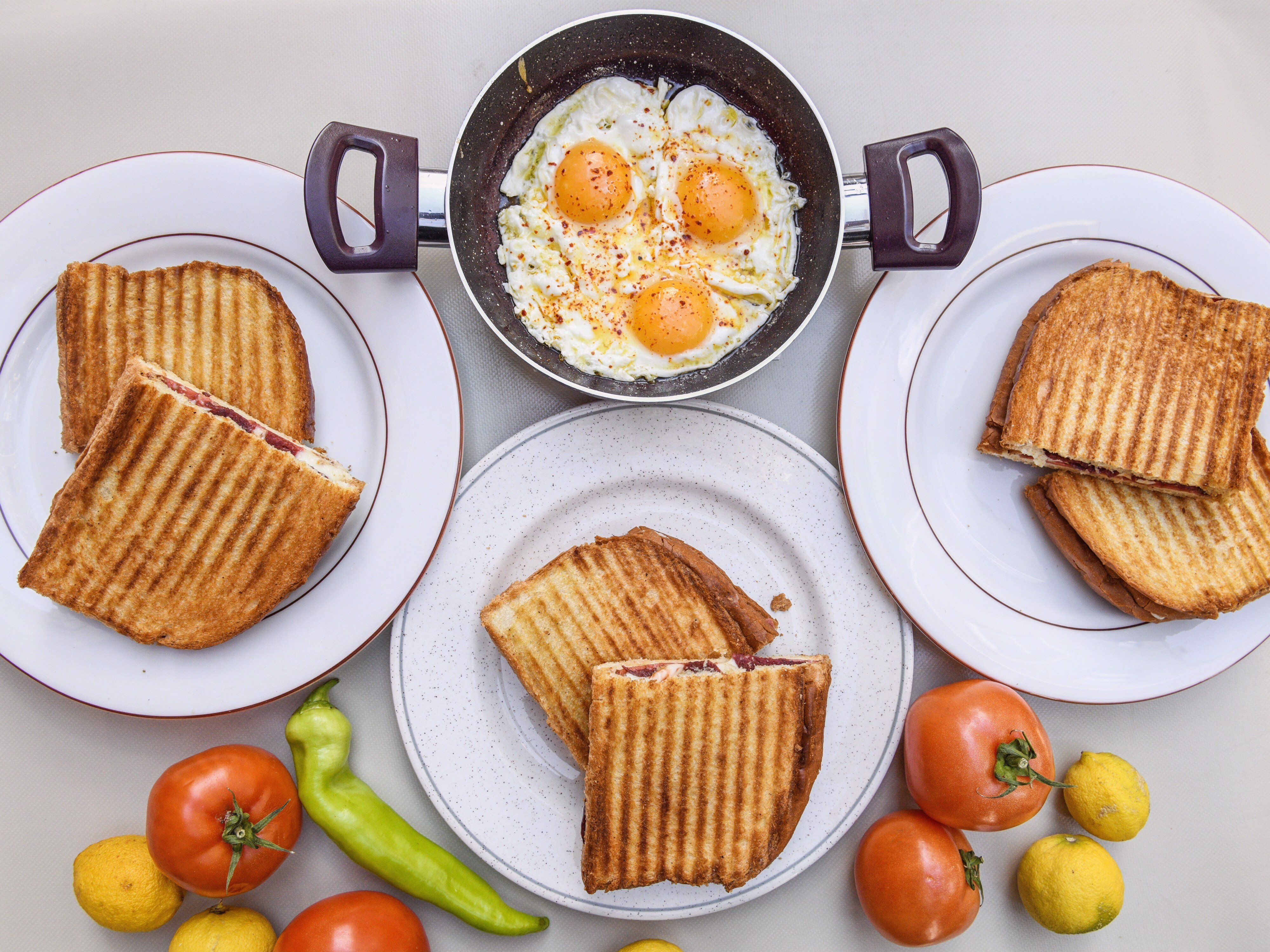 DvinTan Ayvalık Tost & Gözleme vendor logo