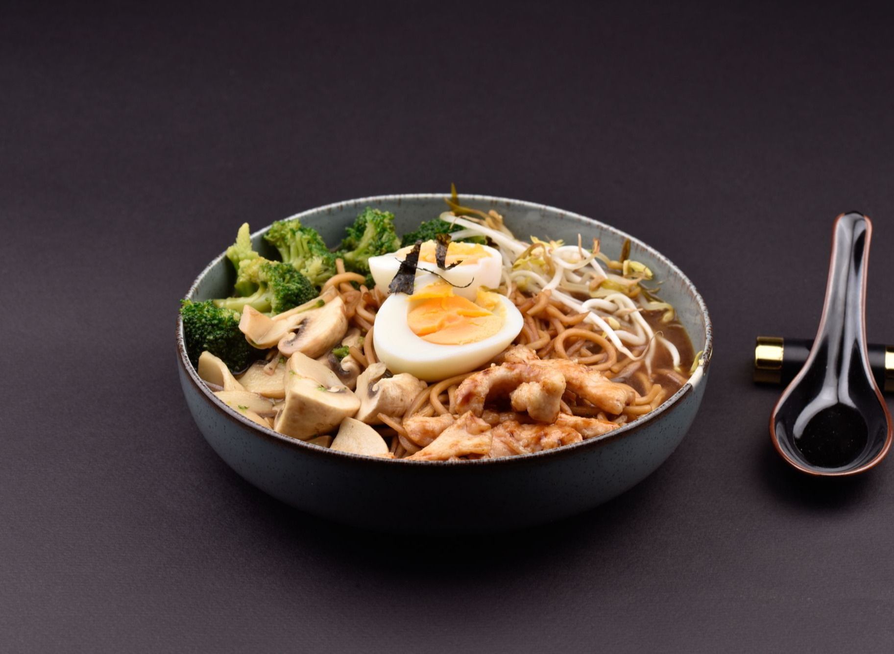Lucky Ramen vendor logo