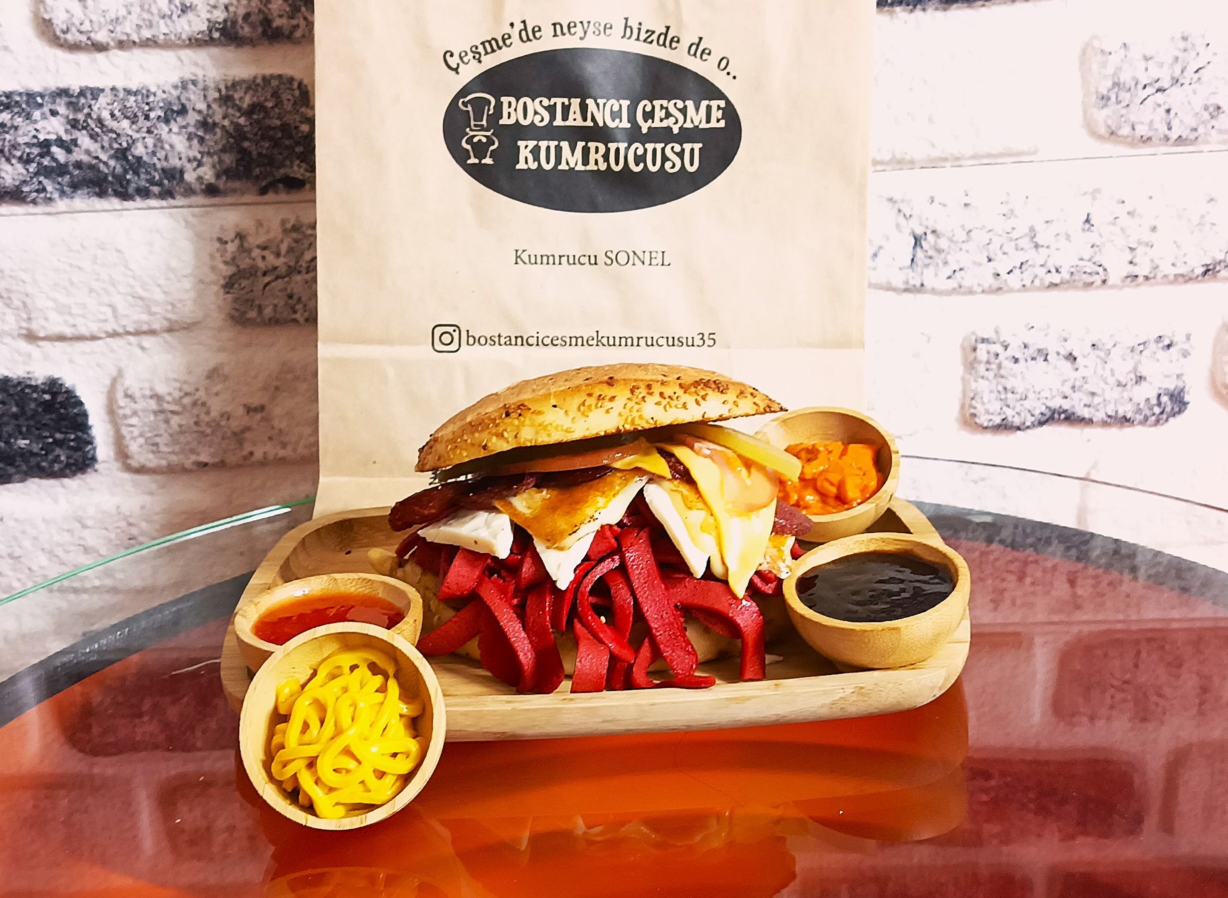 Bostancı Çeşme Kumru & Tost vendor logo