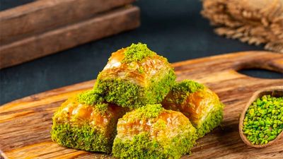 Emirzade Baklava & Dondurma