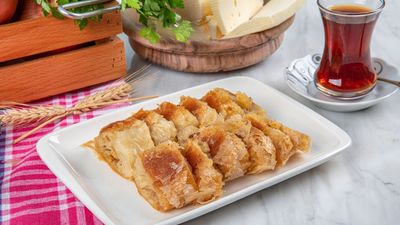 Meşhur Sarıyer Börekçisi & Cafe