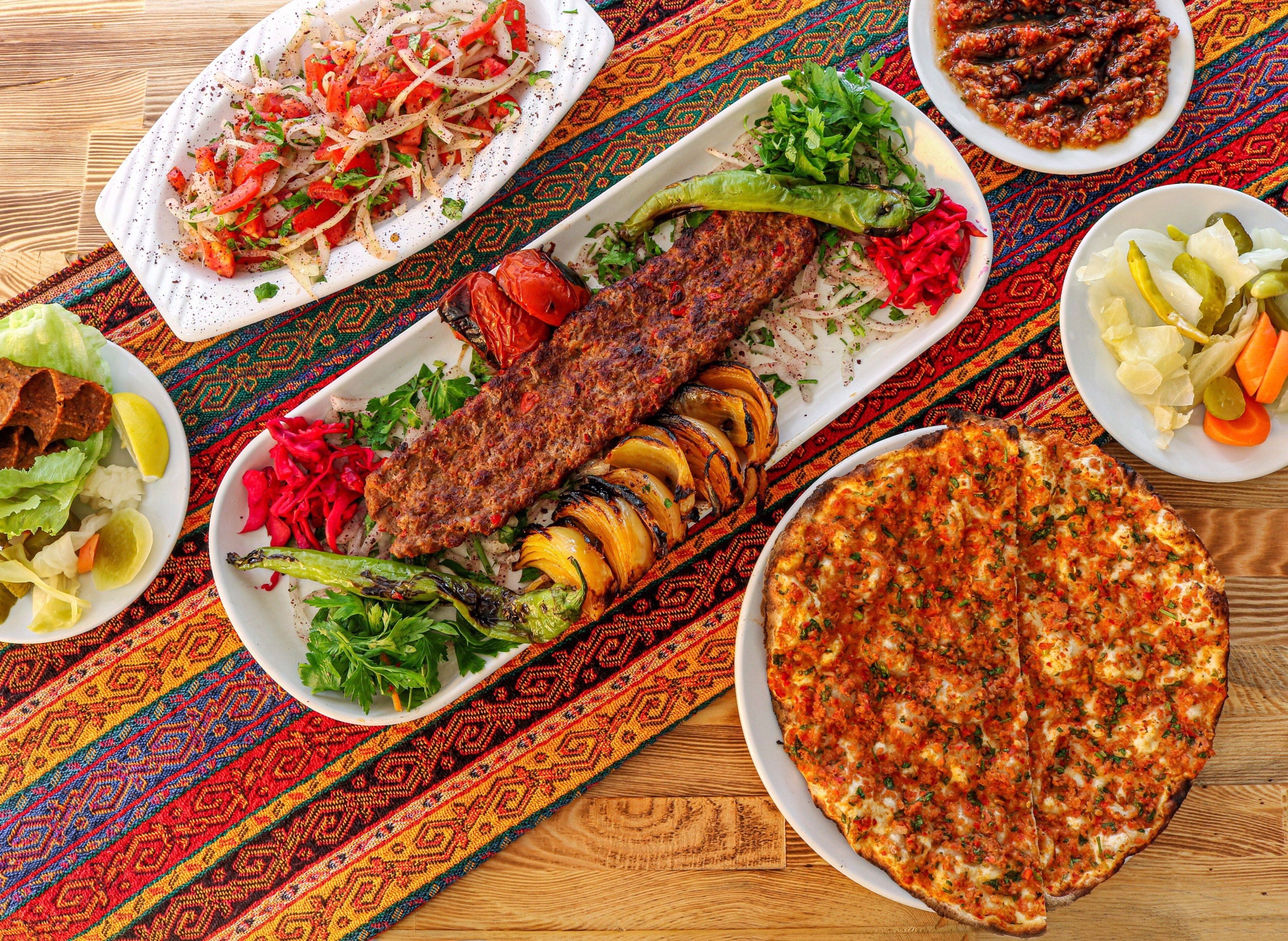 Öz Mevlana Pizza vendor logo