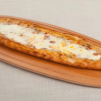Kıymalı Patatesli Kaşarlı Pide
