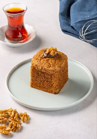 Havuçlu Tarçınlı & Cevizli Kek (Dilim)