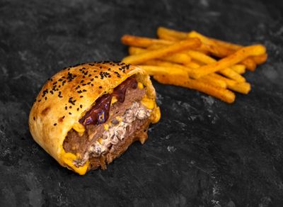 Calzone BBQ Burger