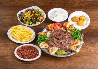Pilav Üstü Et Döner