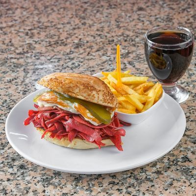 Kumru Sandviç Menü