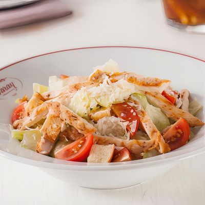 Haşlanmış Tavuklu Salata