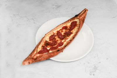 Sucuklu Kaşarlı Pide