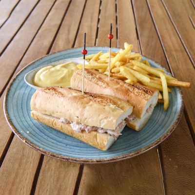 Ton Balıklı Sandviç