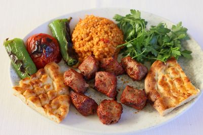 Sade Kuzu Şiş