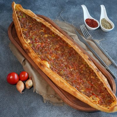 Kıymalı Pide
